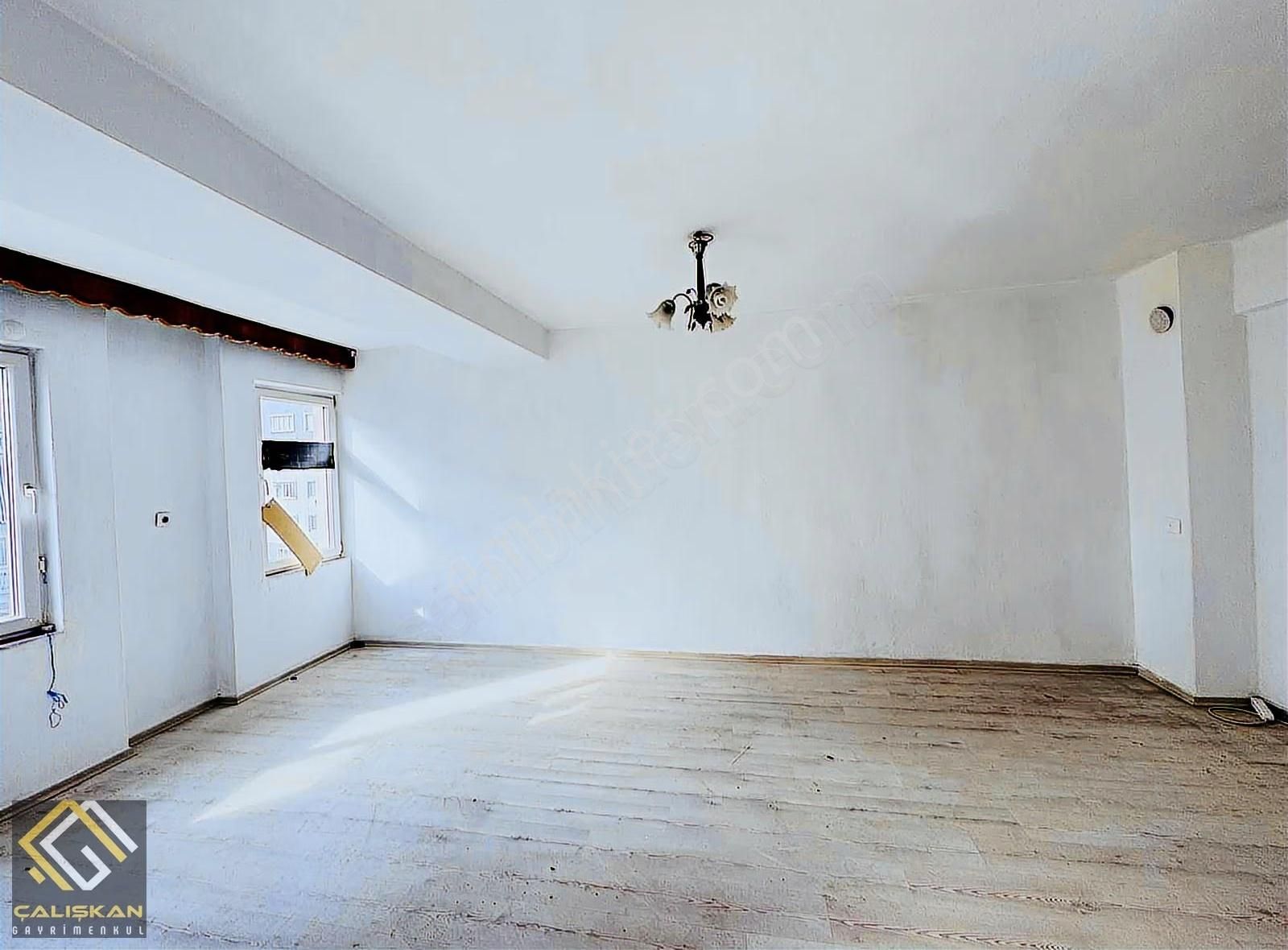 Halk Caddesi/otogar Tarafı/arakat/asansör/sıfır Parke Ve Kombi - Görsel 16