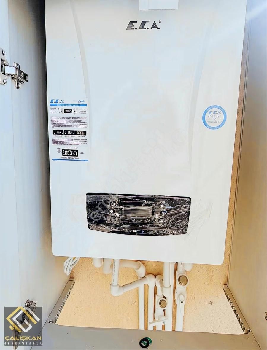 Halk Caddesi/otogar Tarafı/arakat/asansör/sıfır Parke Ve Kombi - Görsel 4