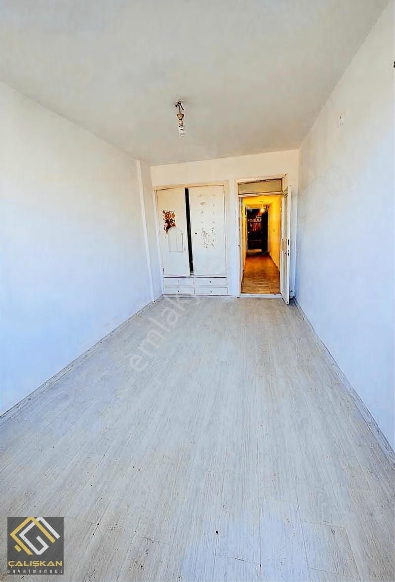 Halk Caddesi/otogar Tarafı/arakat/asansör/sıfır Parke Ve Kombi - Görsel 15