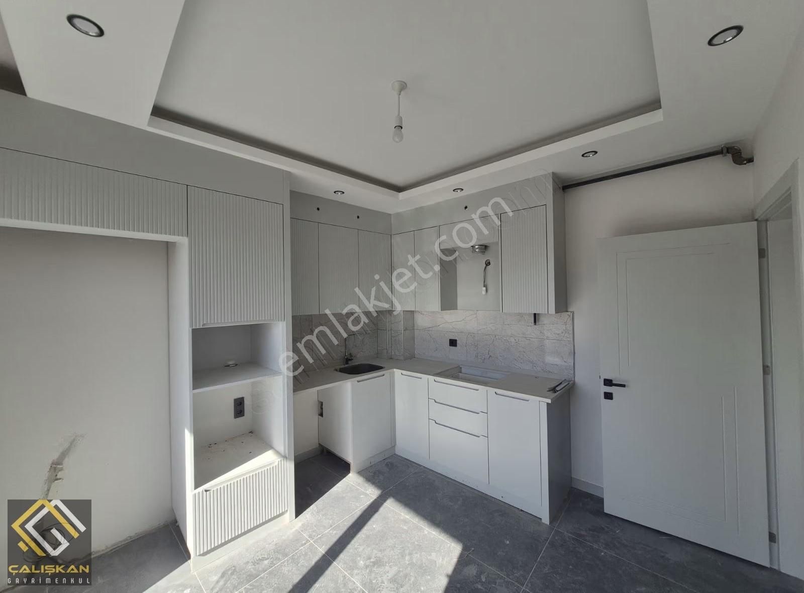 Çalışkandan Karahasanlı Mah Satılık 2+1 / 100 M2