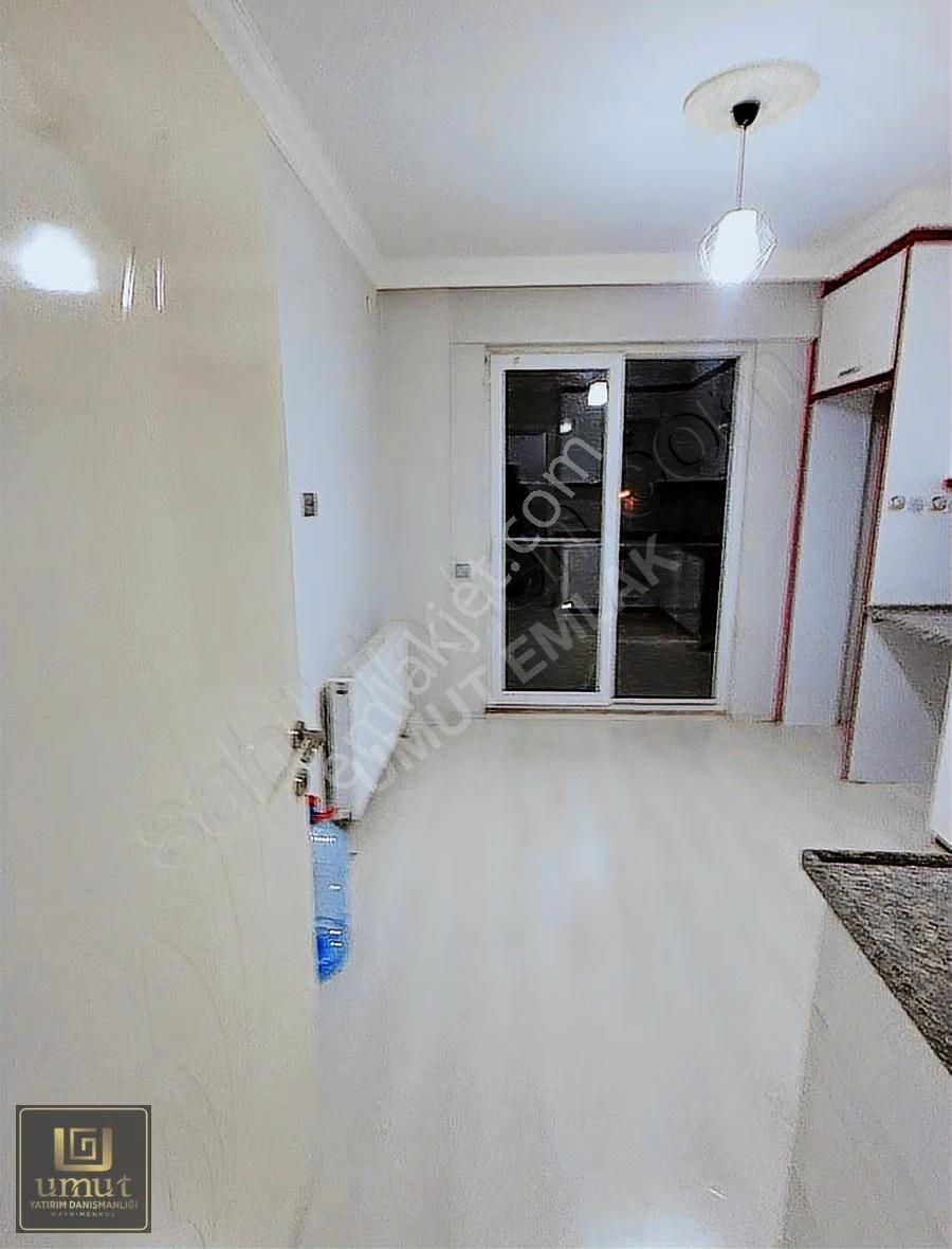Umut Emlak'tan Rıza Akça Sitesinde Satılık Arakat Daıre - Görsel 15