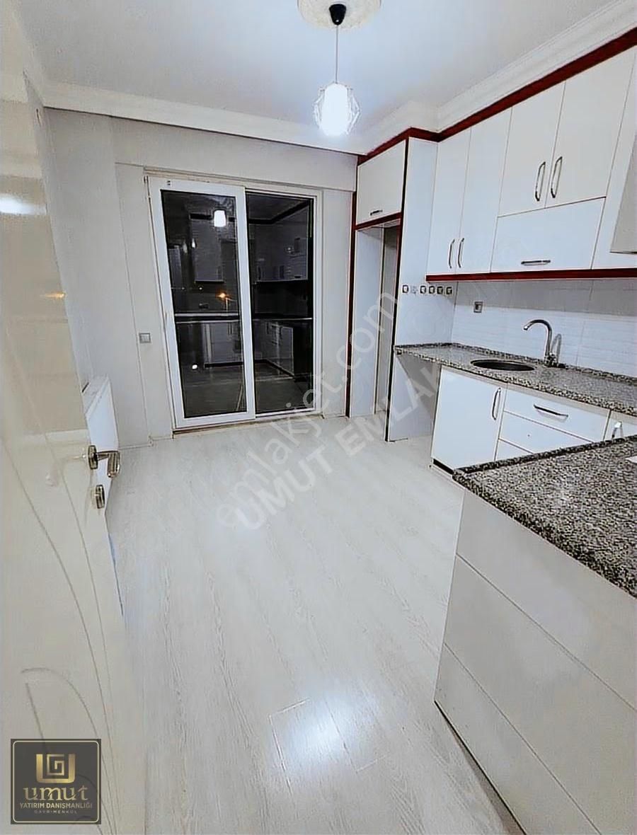Umut Emlak'tan Rıza Akça Sitesinde Satılık Arakat Daıre - Görsel 11