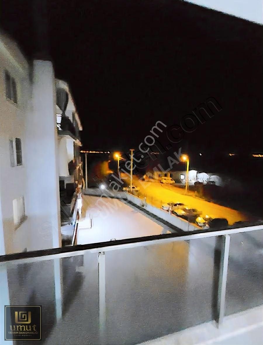 Umut Emlak'tan Rıza Akça Sitesinde Satılık Arakat Daıre - Görsel 3