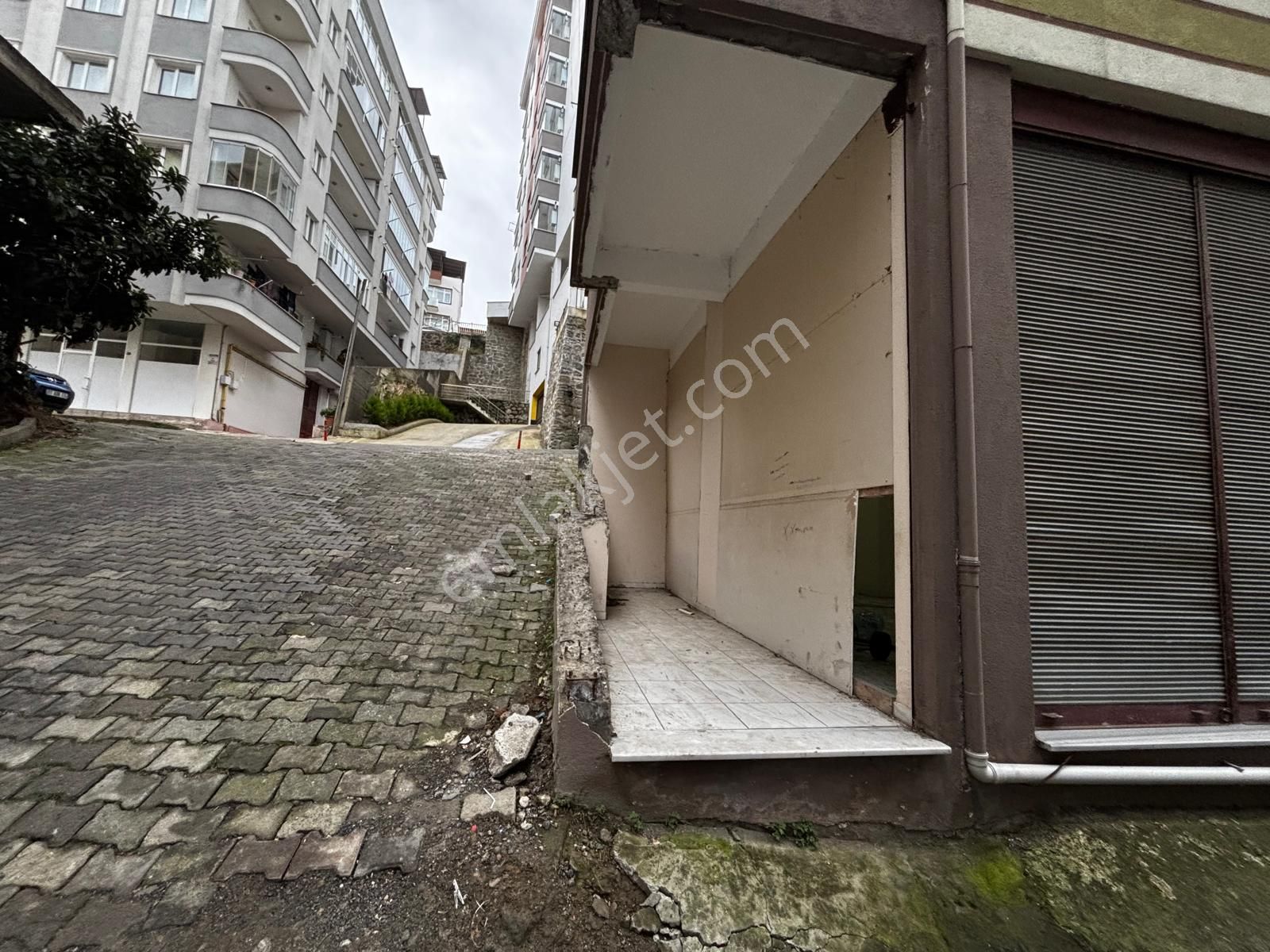 Dürbinar Mahallesi'nde Kiralık 75m² Dükkan - Deha Emlak