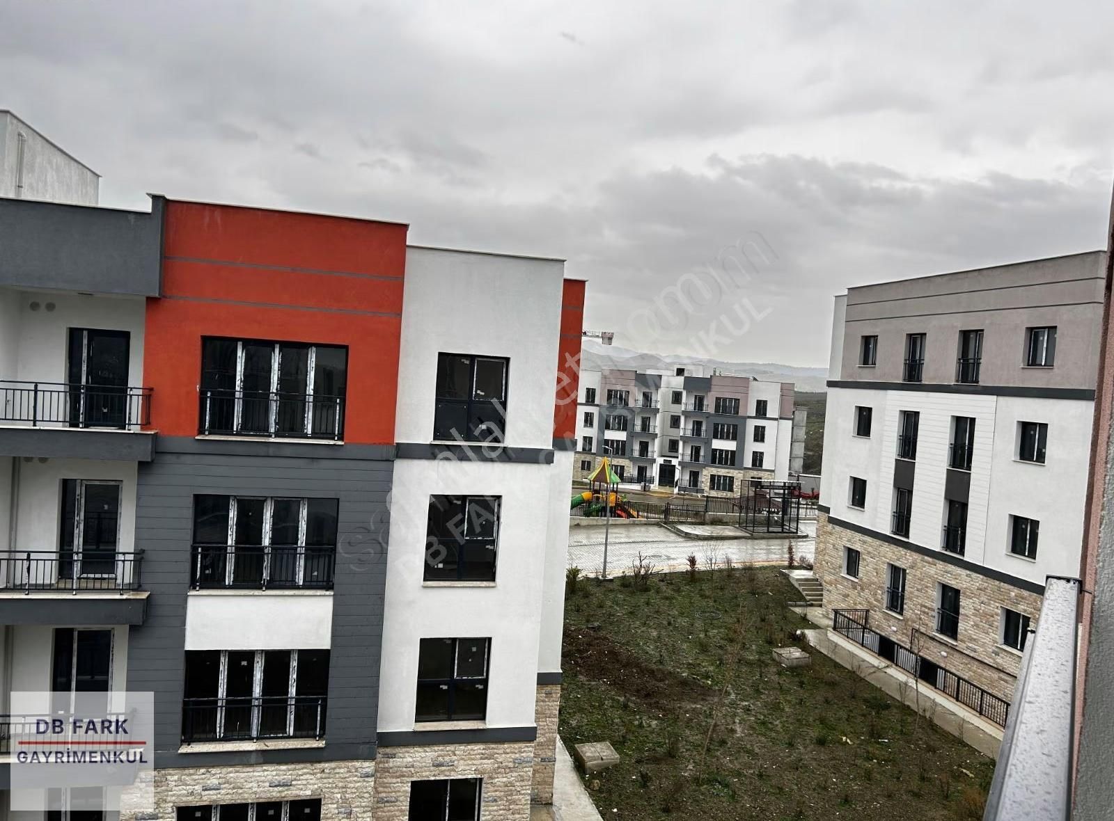 Seferihisar Yeni 2+1 | Çocuk Parklı | Sahile 4 Dk - Görsel 7