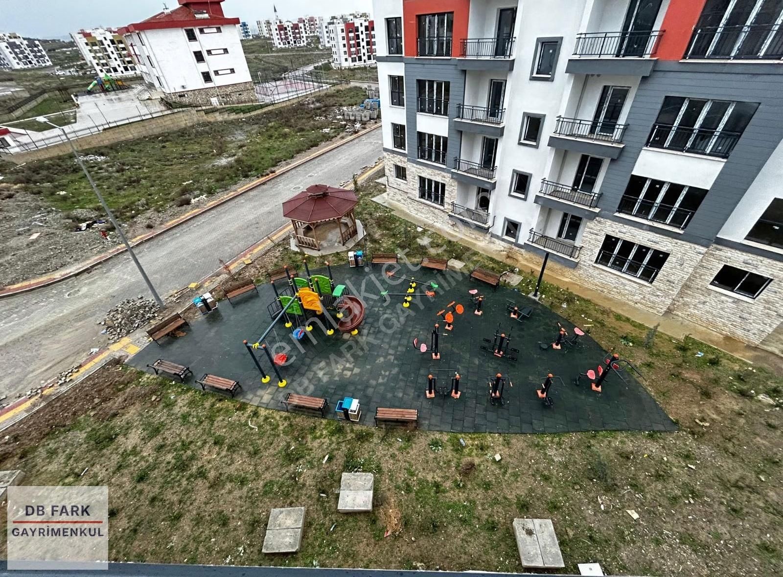 Seferihisar Yeni 2+1 | Çocuk Parklı | Sahile 4 Dk - Görsel 9