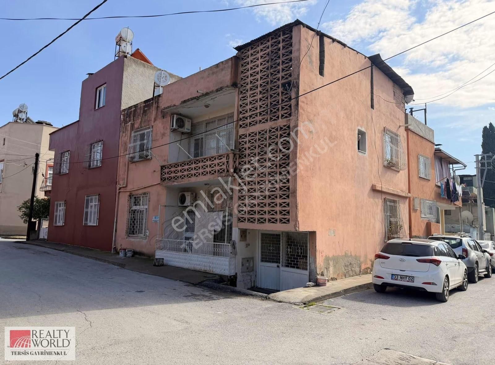 Rw Tersis'den Gaziler Mahallesinde Satılık Müstakil