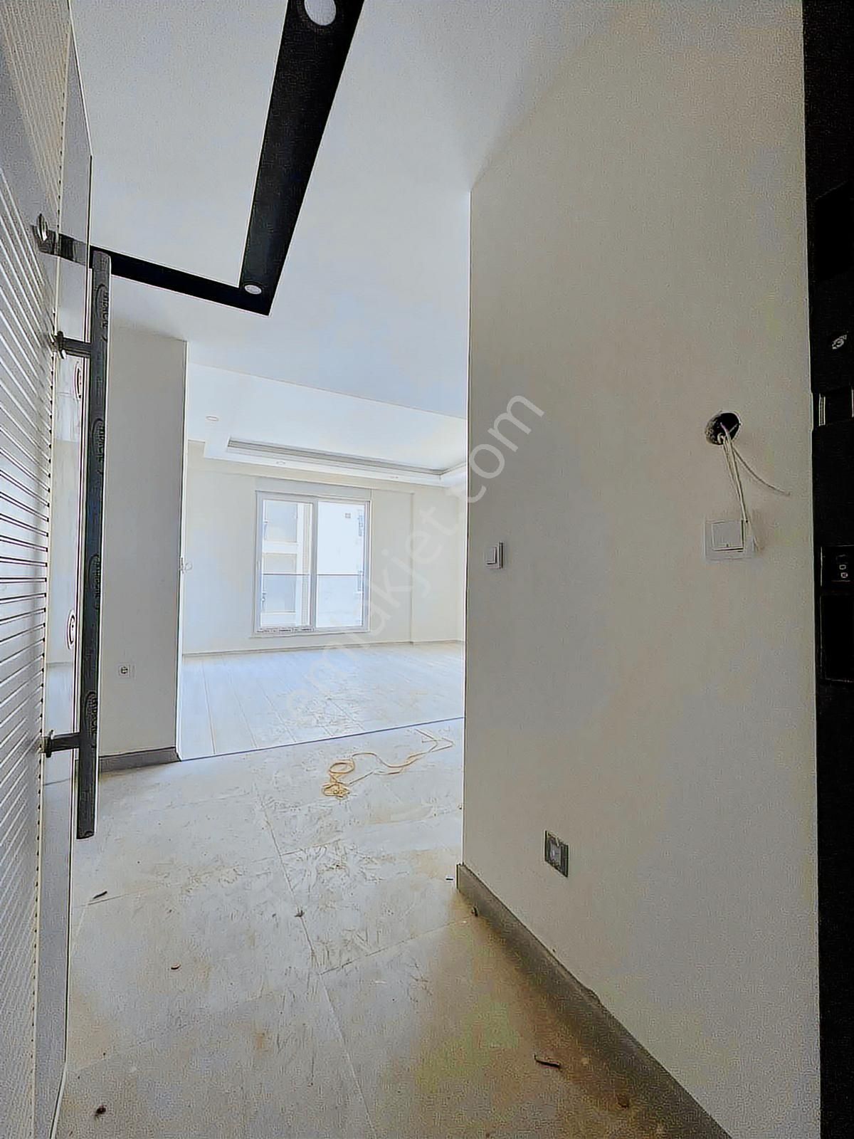 Havuzlu Sitede Yerden Isıtmalı 2+1 Arakat Kiralık - Görsel 14