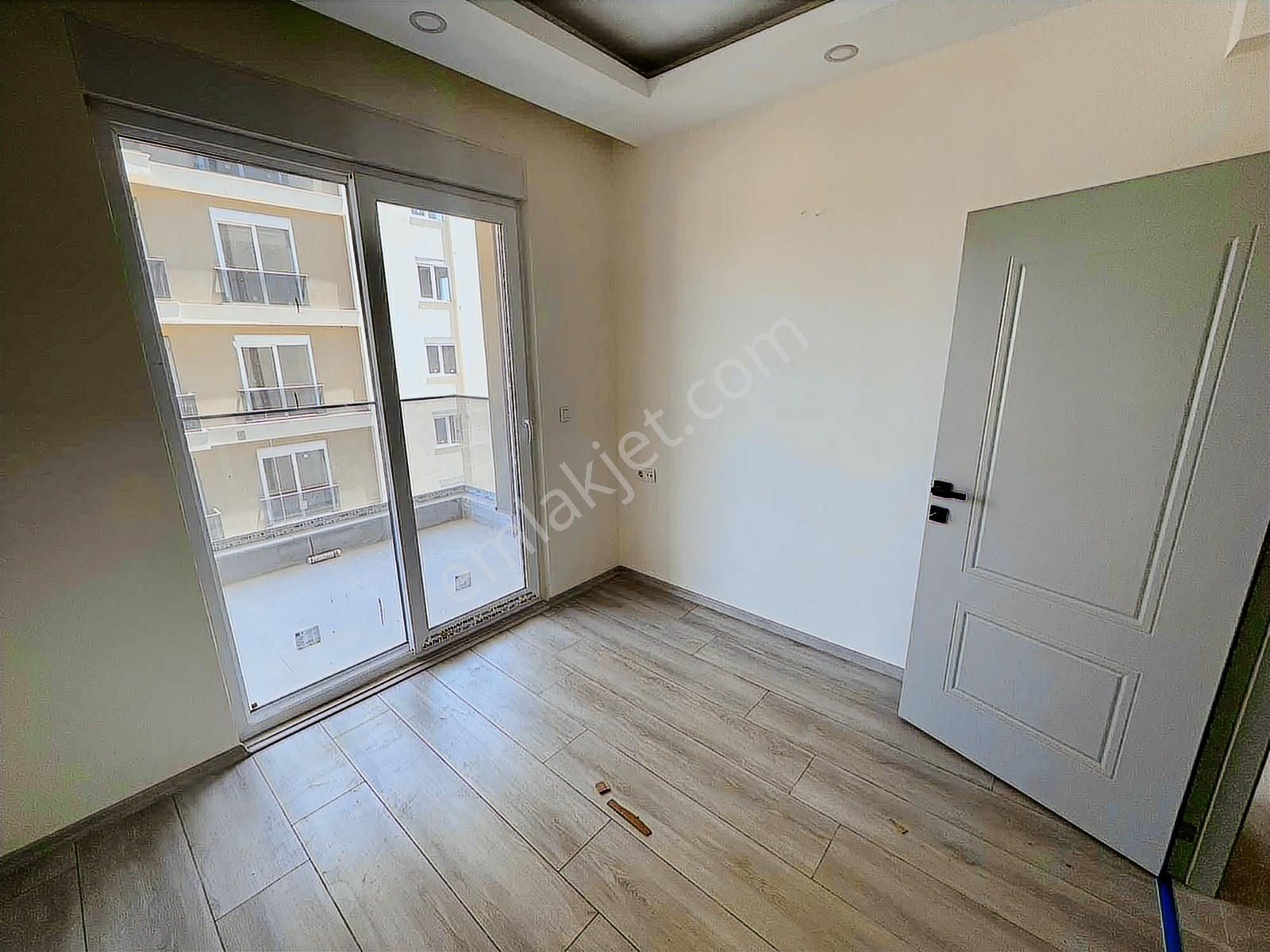 Havuzlu Sitede Yerden Isıtmalı 2+1 Arakat Kiralık - Görsel 13