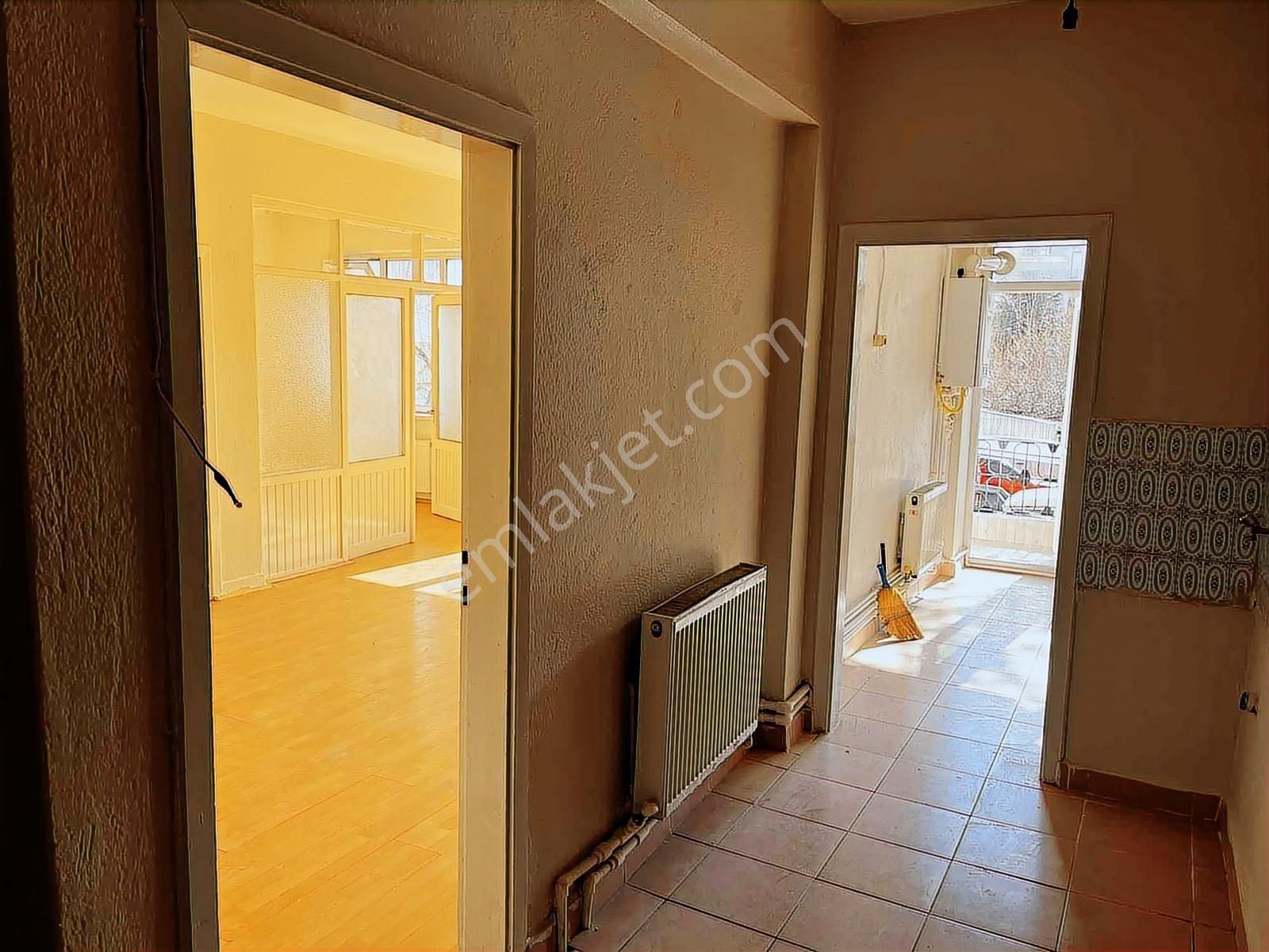 Yavuz Selim Caddesi Kiralık Ara Kat Daire - Görsel 15