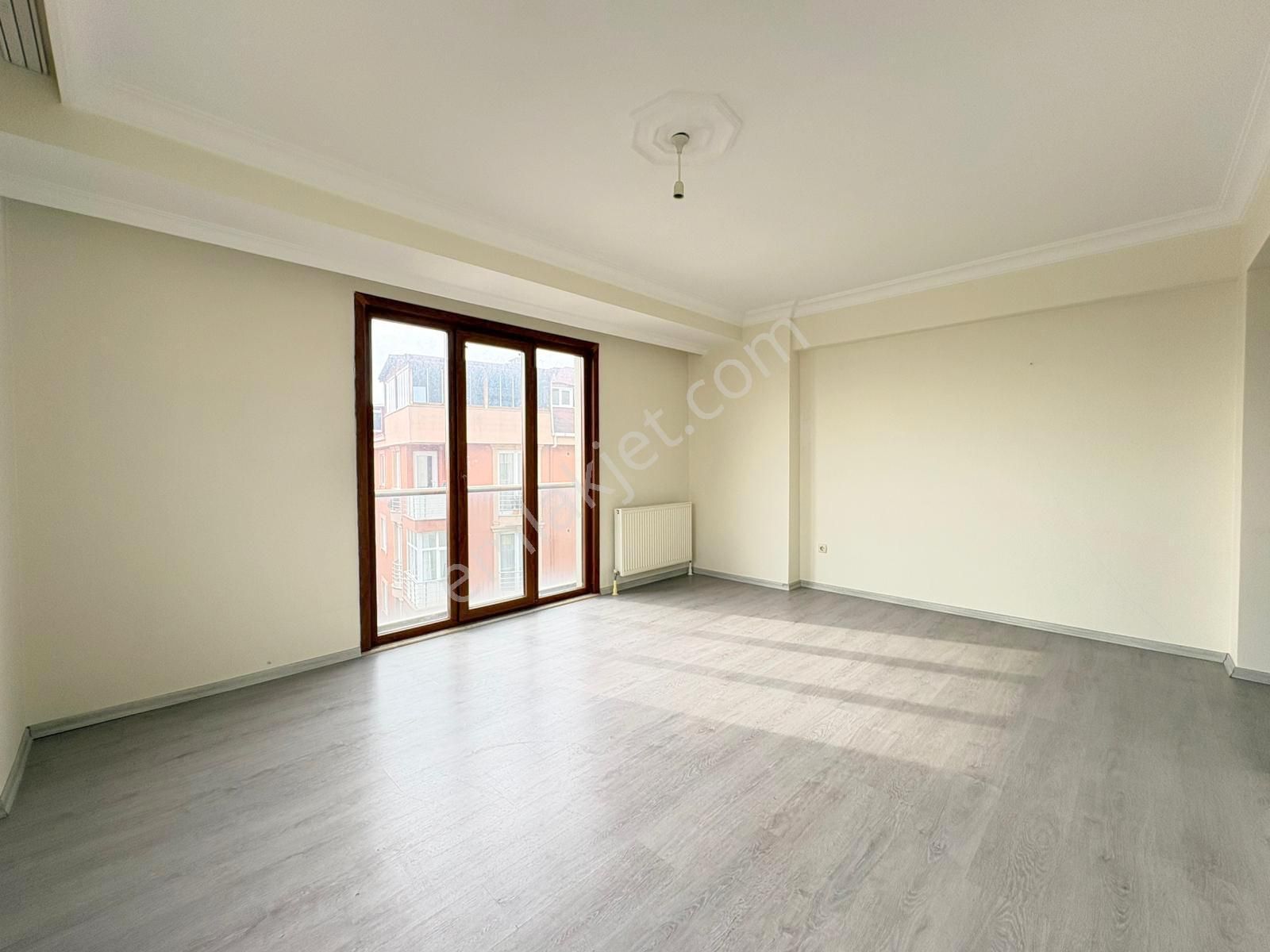 Mertcan'dan Şeyhli Mahallesi Caddeye 1dk Ara Kat 2+1 Daire - Görsel 2