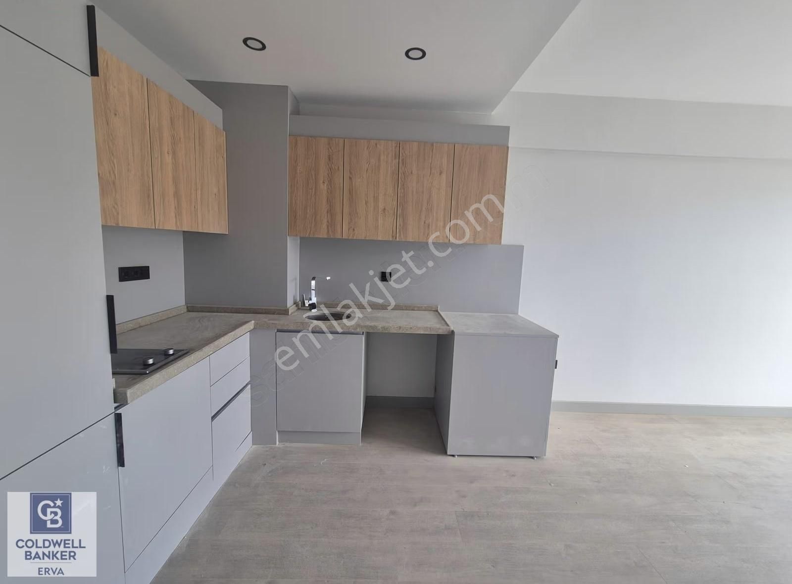Esenboğa Havalimanı Yakınında Kiralık 1+1 Köşe Daire - Görsel 14