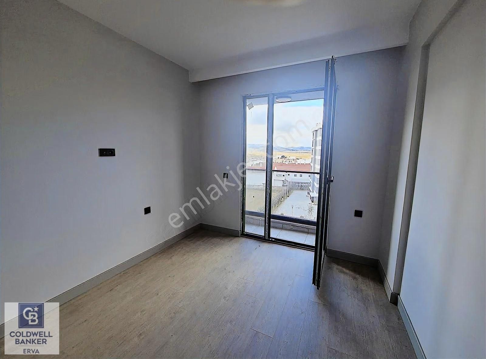 Esenboğa Havalimanı Yakınında Kiralık 1+1 Köşe Daire - Görsel 10