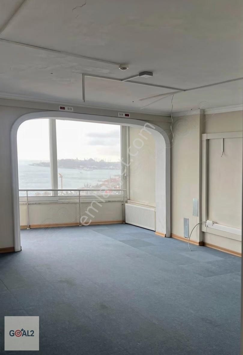 Gümüşsuyu'nda Deniz Manzaralı 5+1 Kiralık Daire (300m²) - Görsel 4