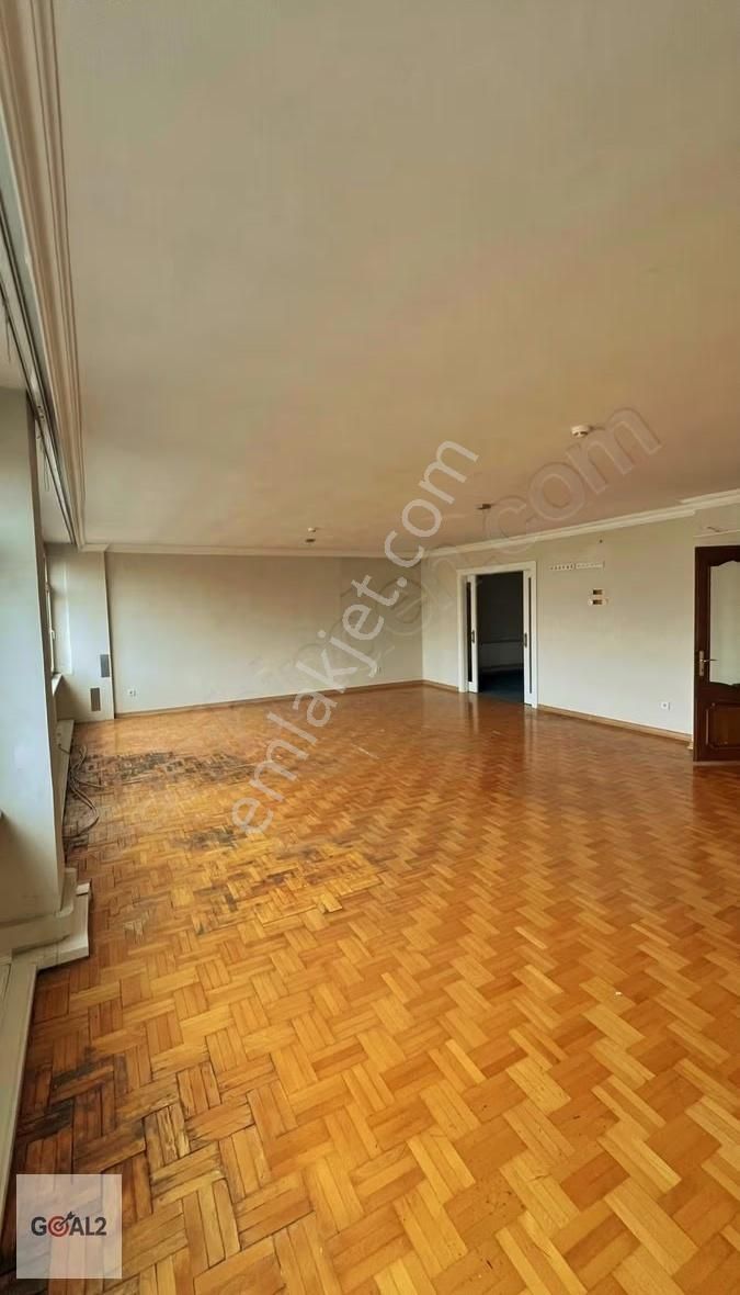 Gümüşsuyu'nda Deniz Manzaralı 5+1 Kiralık Daire (300m²) - Görsel 3