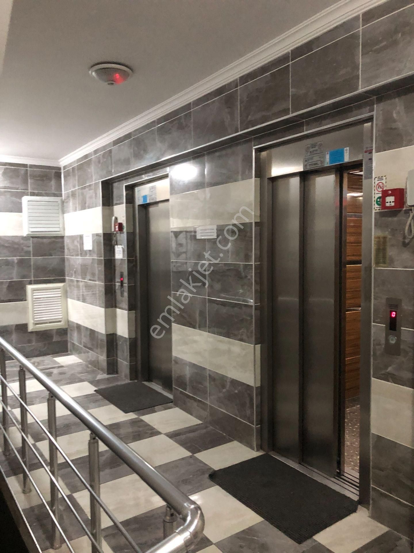 Büyükliman Sitesinde | 3+1 | 135 M² | Lüks Fırsat Satılık Daire!!! - Görsel 9