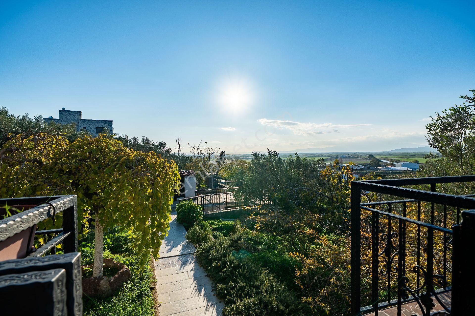 Menemen De Geniş Bahçeli Müstakil Villa - Görsel 8