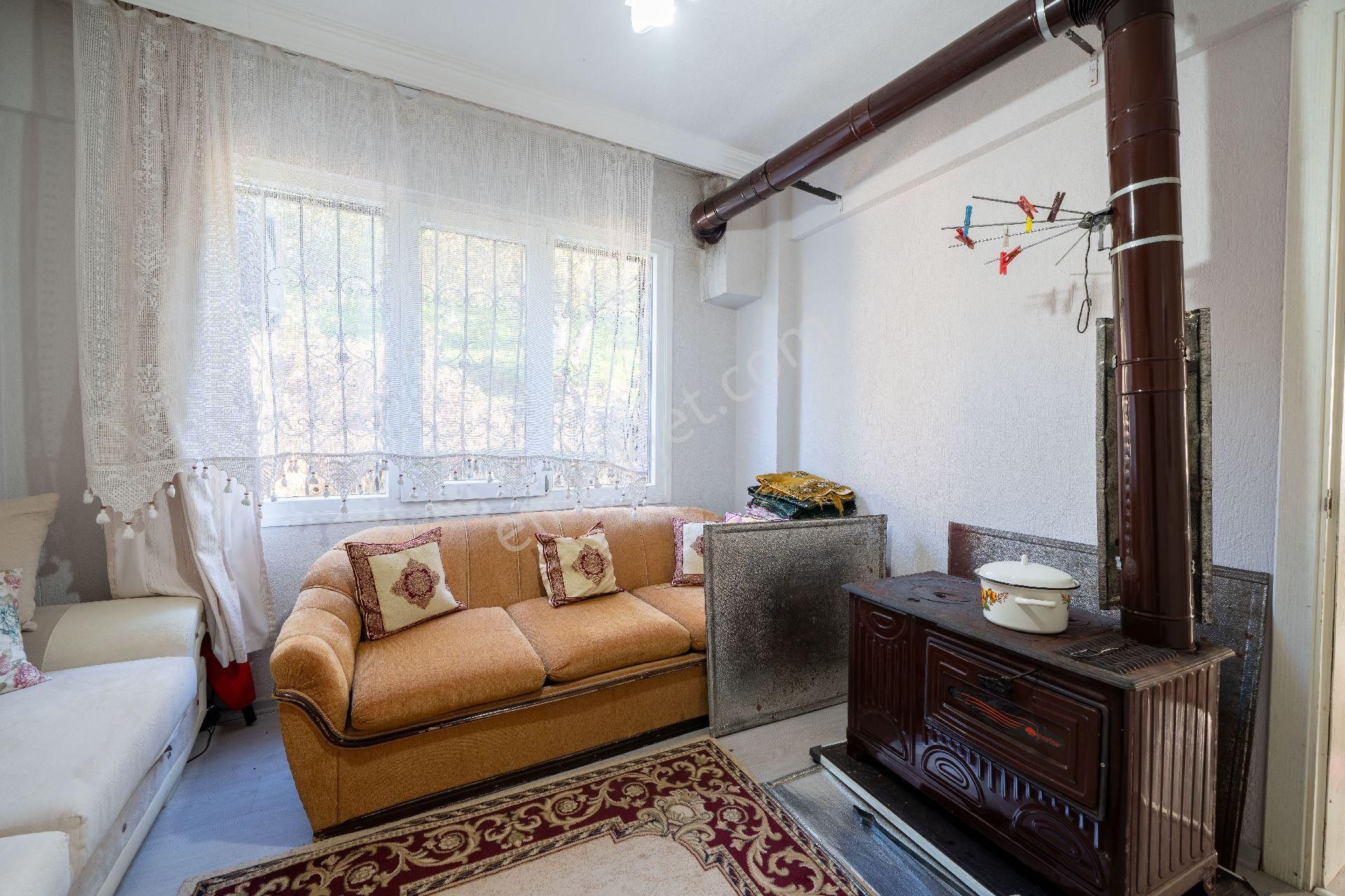 Menemen De Geniş Bahçeli Müstakil Villa - Görsel 12