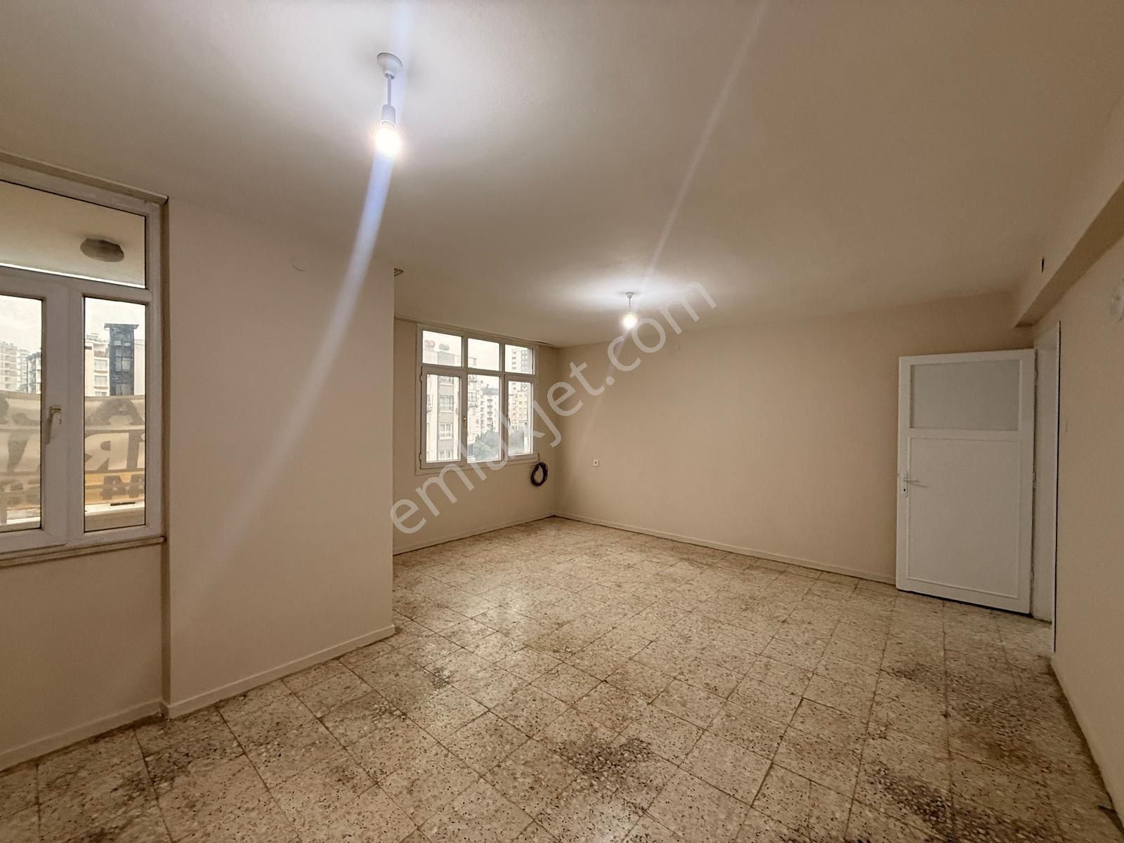 Okullar Bölgesinde, Bulvar Cepheli 2+1 Daire Kiralık - Görsel 12