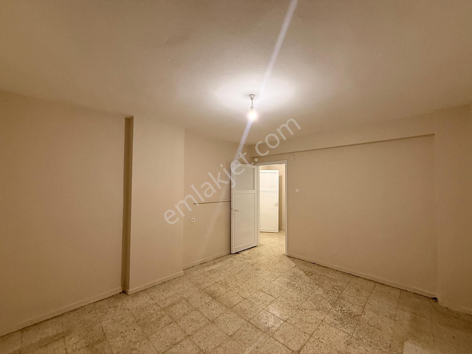 Okullar Bölgesinde, Bulvar Cepheli 2+1 Daire Kiralık - Görsel 11