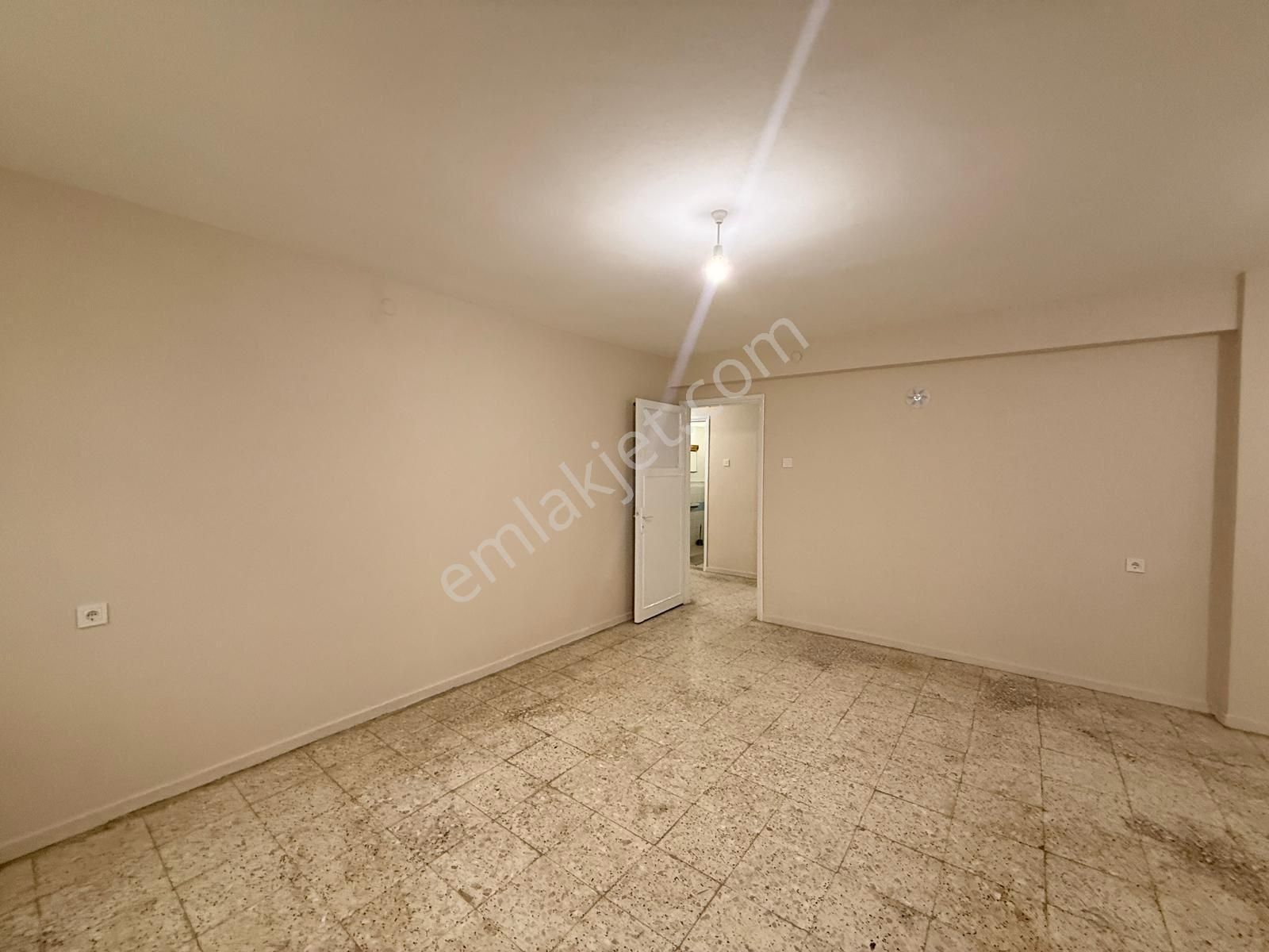 Okullar Bölgesinde, Bulvar Cepheli 2+1 Daire Kiralık - Görsel 17