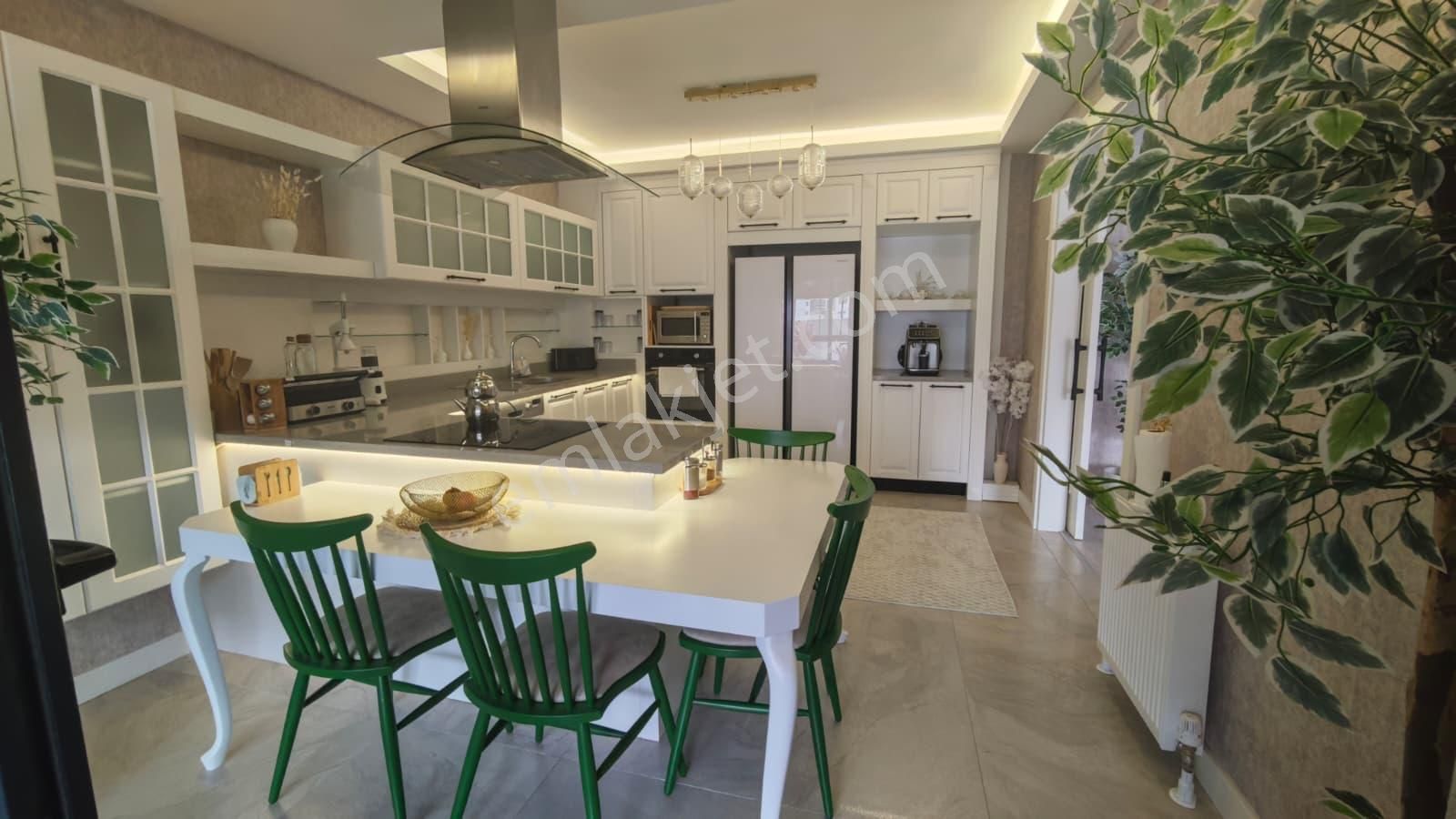 Cumhuriyet Mahallesi Site İçerisinde Ultra Lüks 3+1 Satılık Daire - Görsel 6