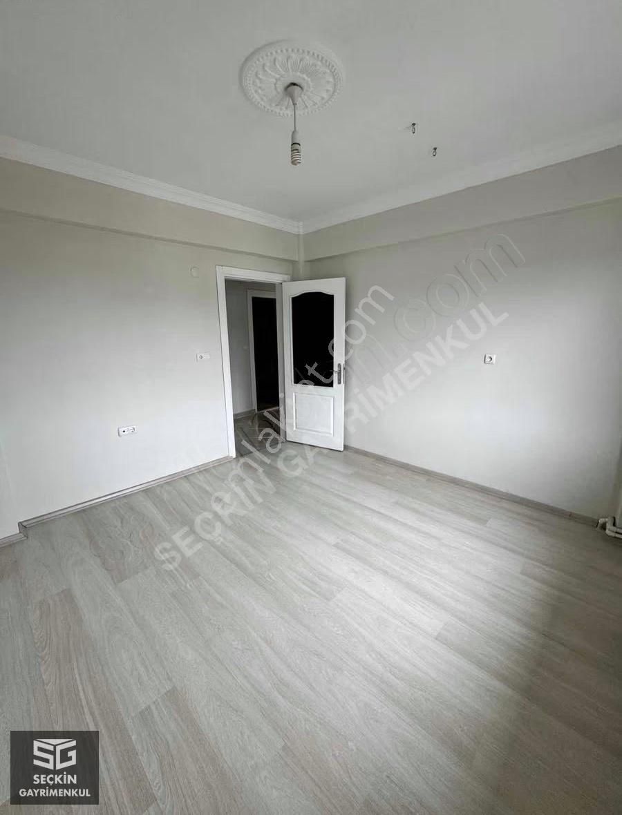 Üçeylül Mahallesinde Kiralık 3+1 Daire - Görsel 4