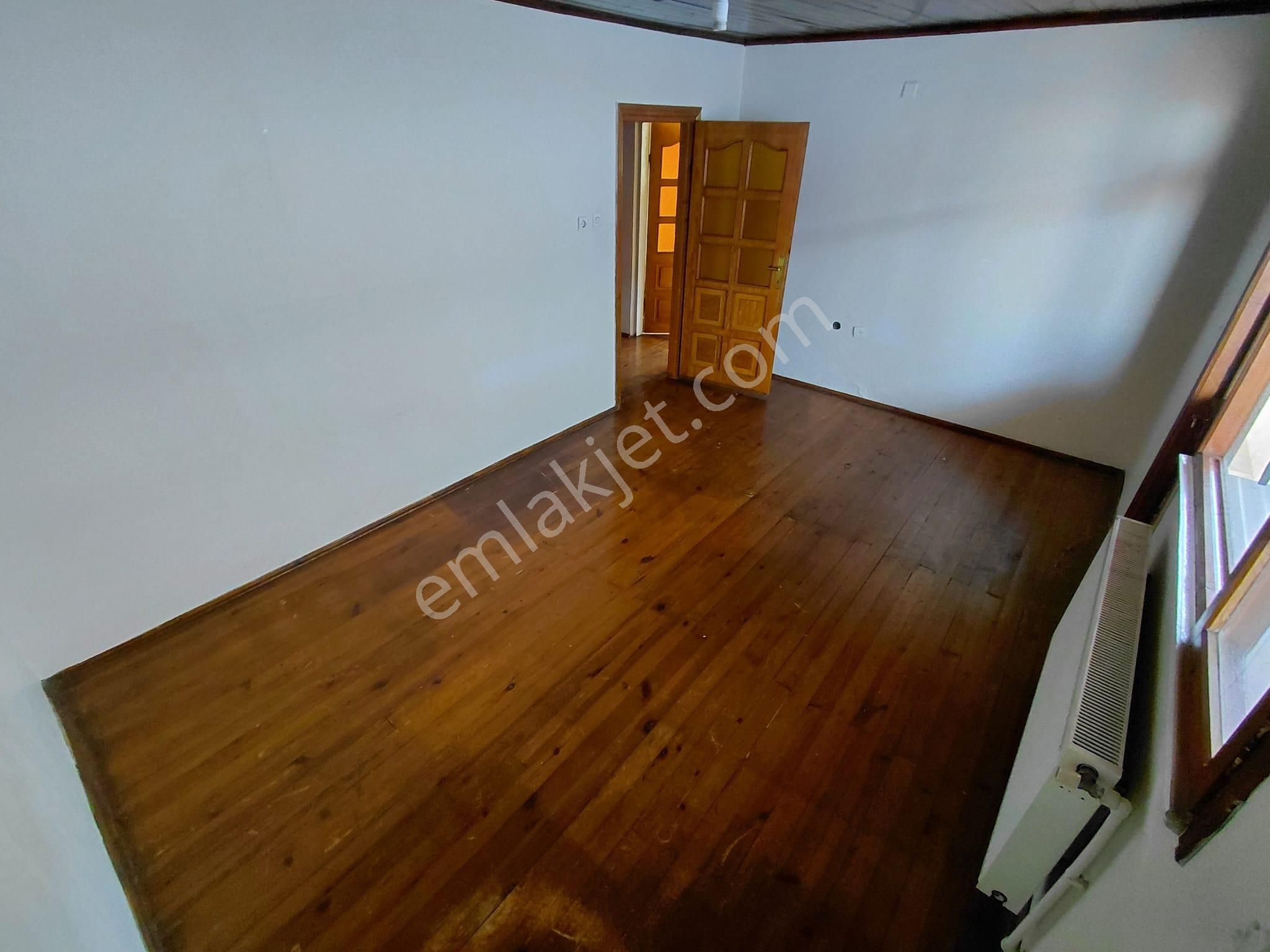 Cadde Üzeri-ulaşım Sorunsuz-geniş Kullanımlı-2,5+1 Kiralık Daire - Görsel 25