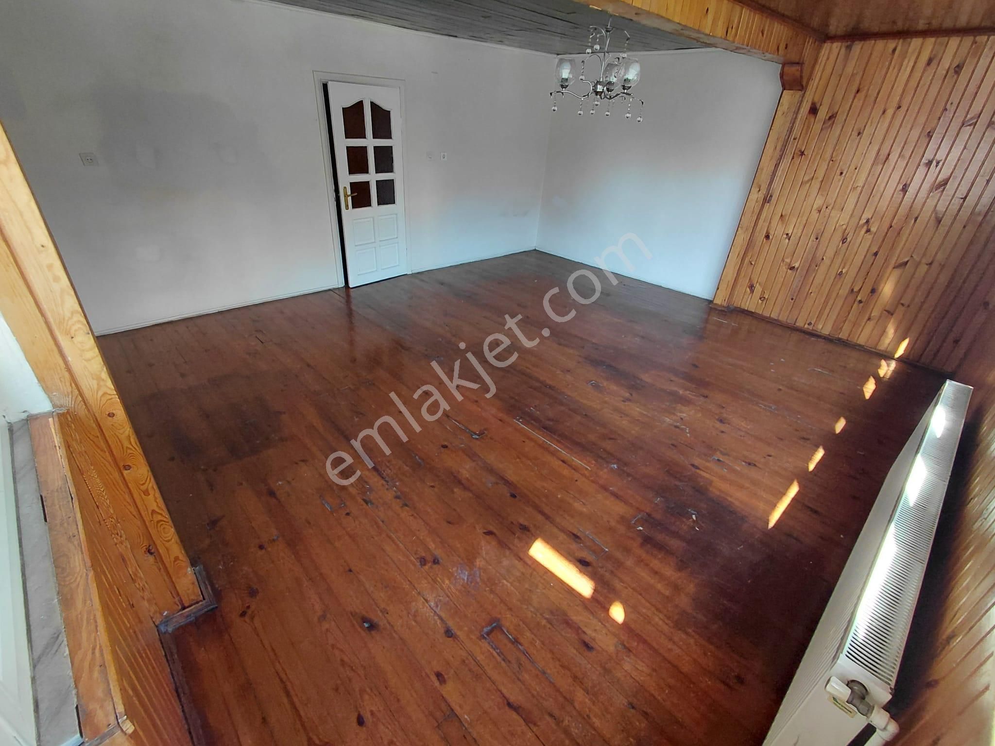 Cadde Üzeri-ulaşım Sorunsuz-geniş Kullanımlı-2,5+1 Kiralık Daire - Görsel 5