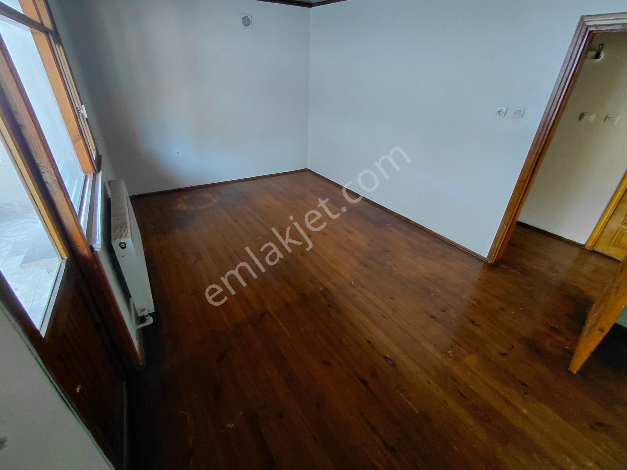 Cadde Üzeri-ulaşım Sorunsuz-geniş Kullanımlı-2,5+1 Kiralık Daire - Görsel 28