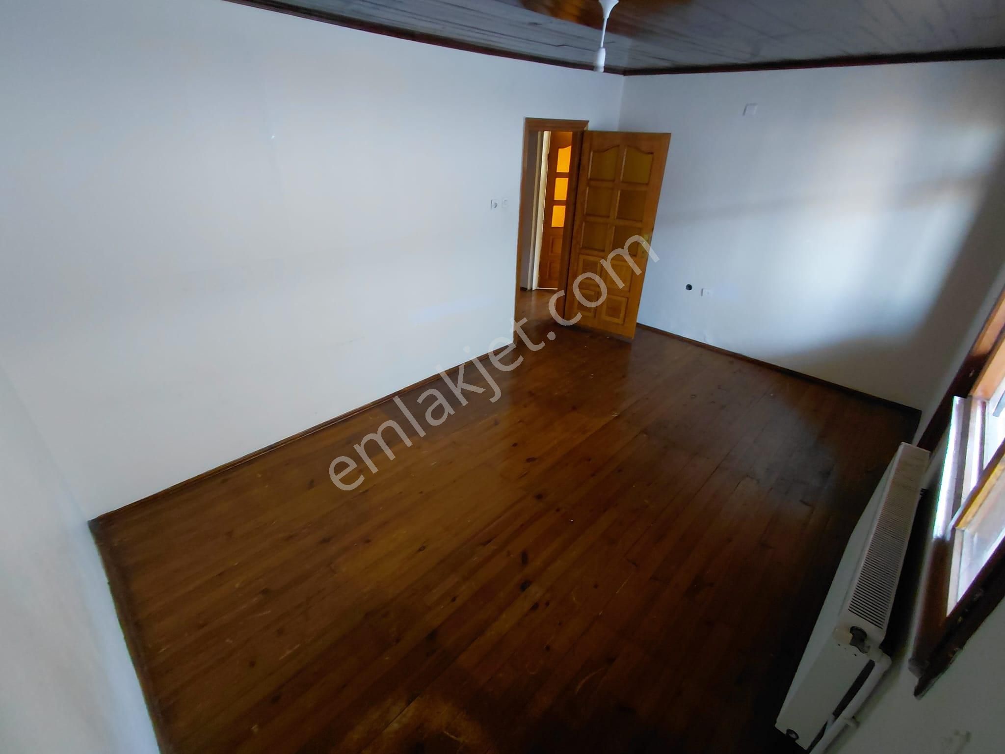 Cadde Üzeri-ulaşım Sorunsuz-geniş Kullanımlı-2,5+1 Kiralık Daire - Görsel 29