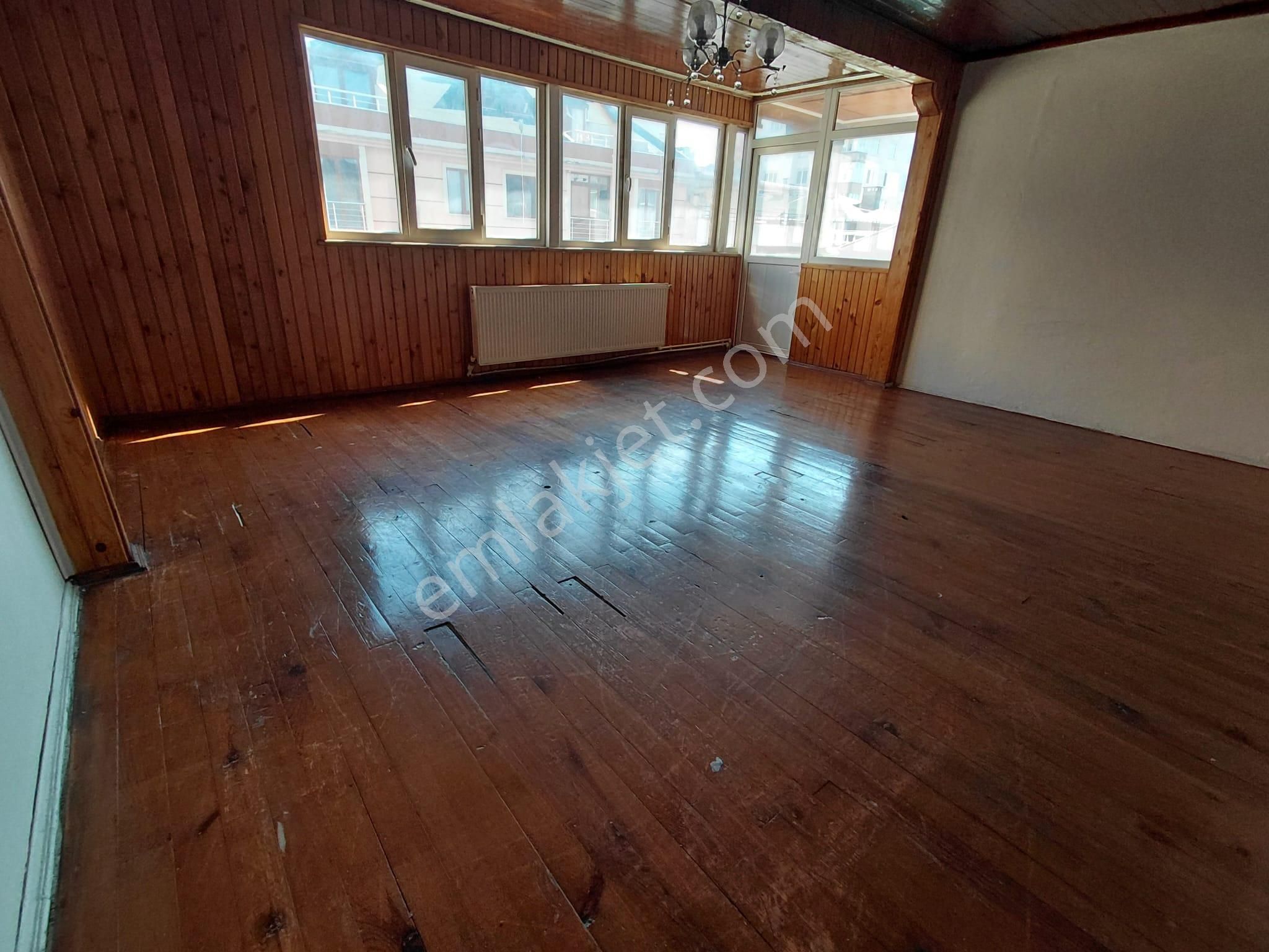 Cadde Üzeri-ulaşım Sorunsuz-geniş Kullanımlı-2,5+1 Kiralık Daire - Görsel 4