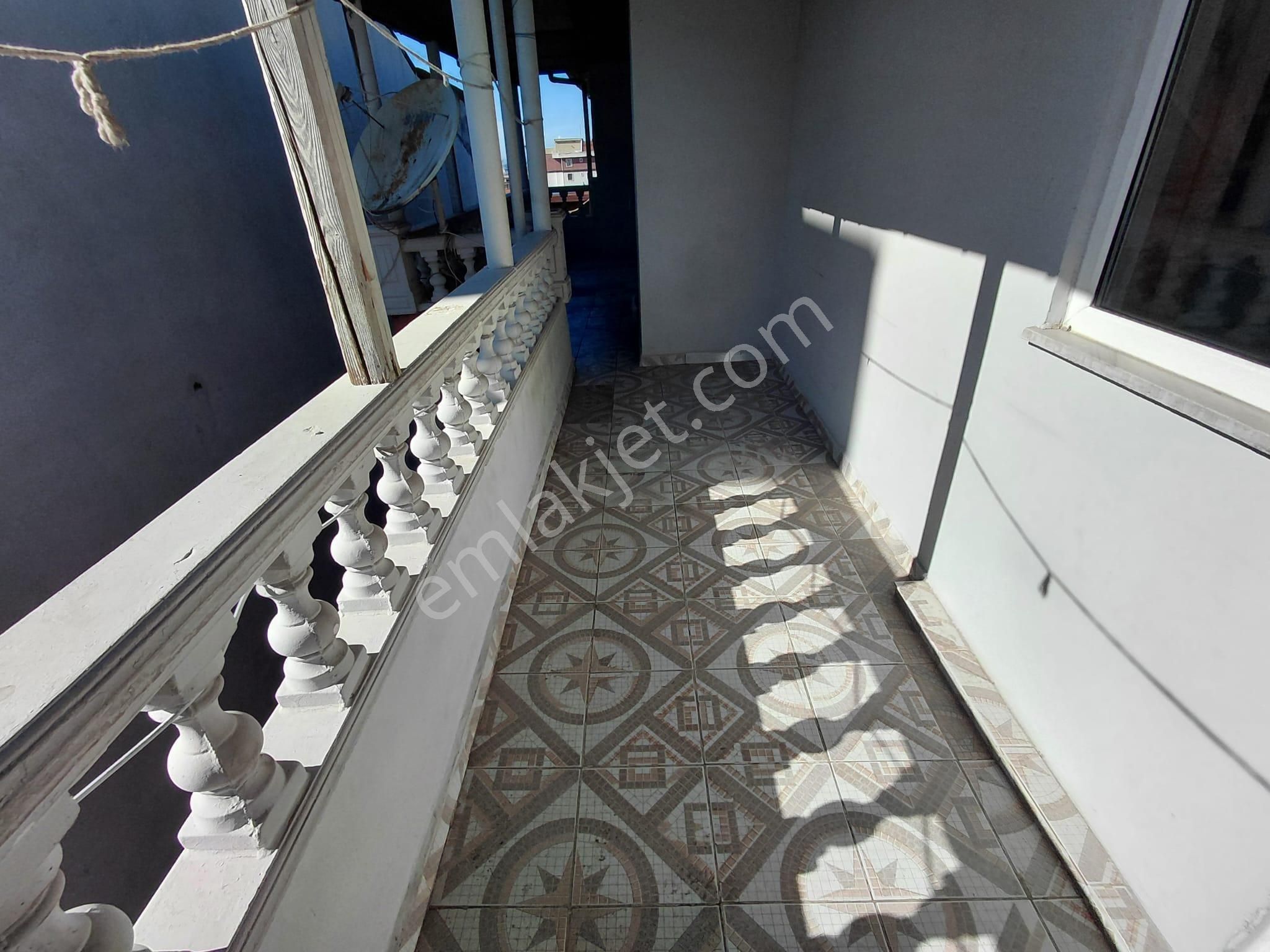 Cadde Üzeri-ulaşım Sorunsuz-geniş Kullanımlı-2,5+1 Kiralık Daire - Görsel 34