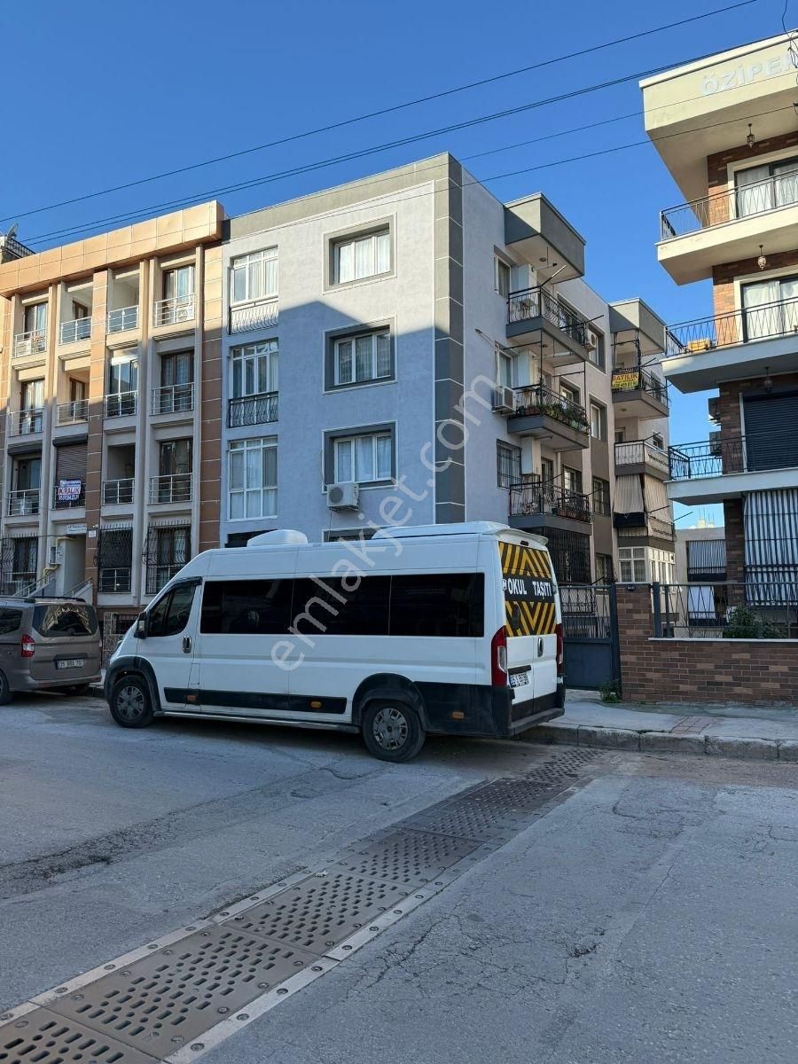 Ufuk Mahallesinde Ana Cadde Üzerinde 3+1 Satılık Daire