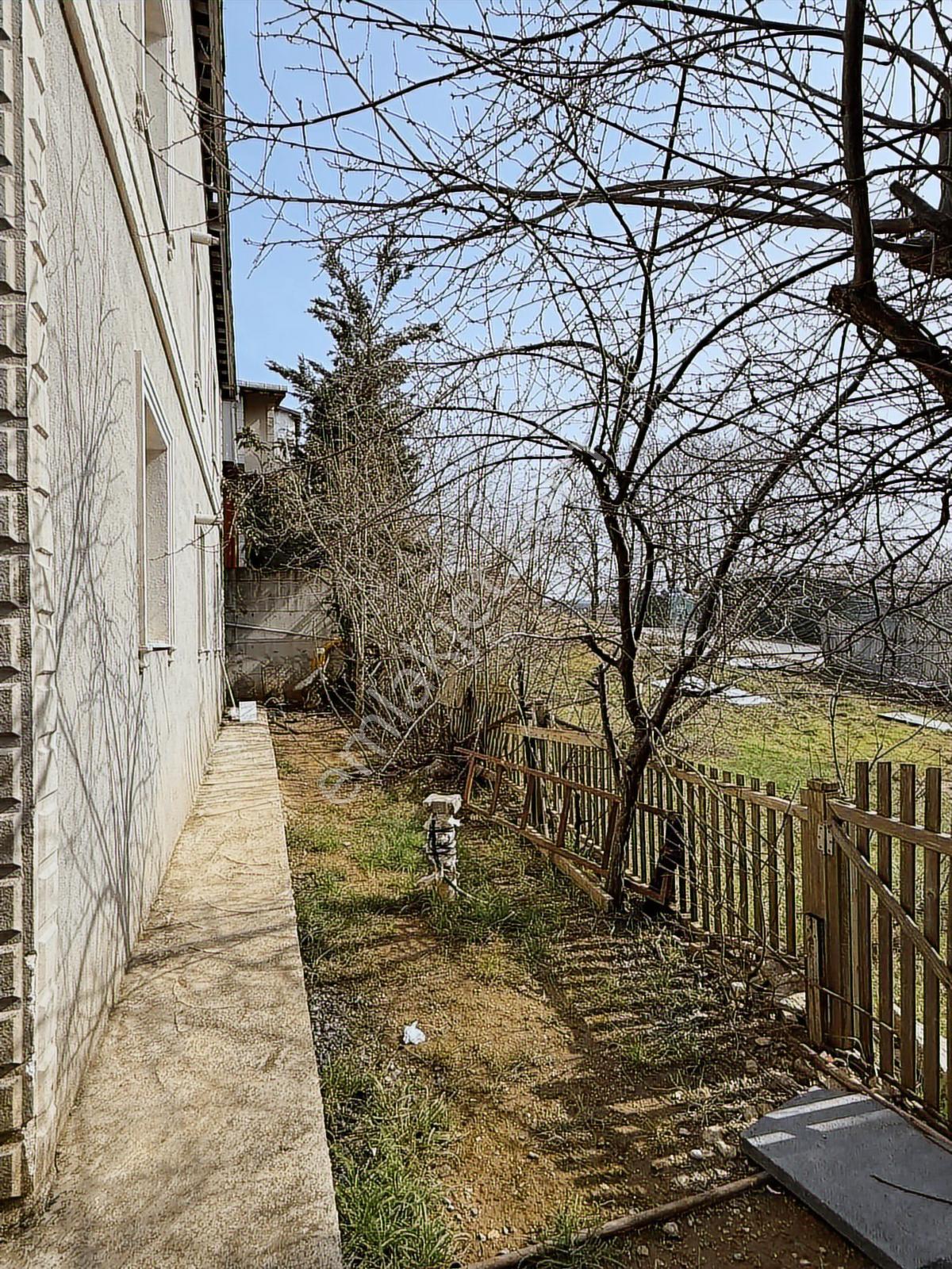 Yavuz Selim Mahallesinde 265 M2 Arsa İçerisinde Müstakil Ev - Görsel 12