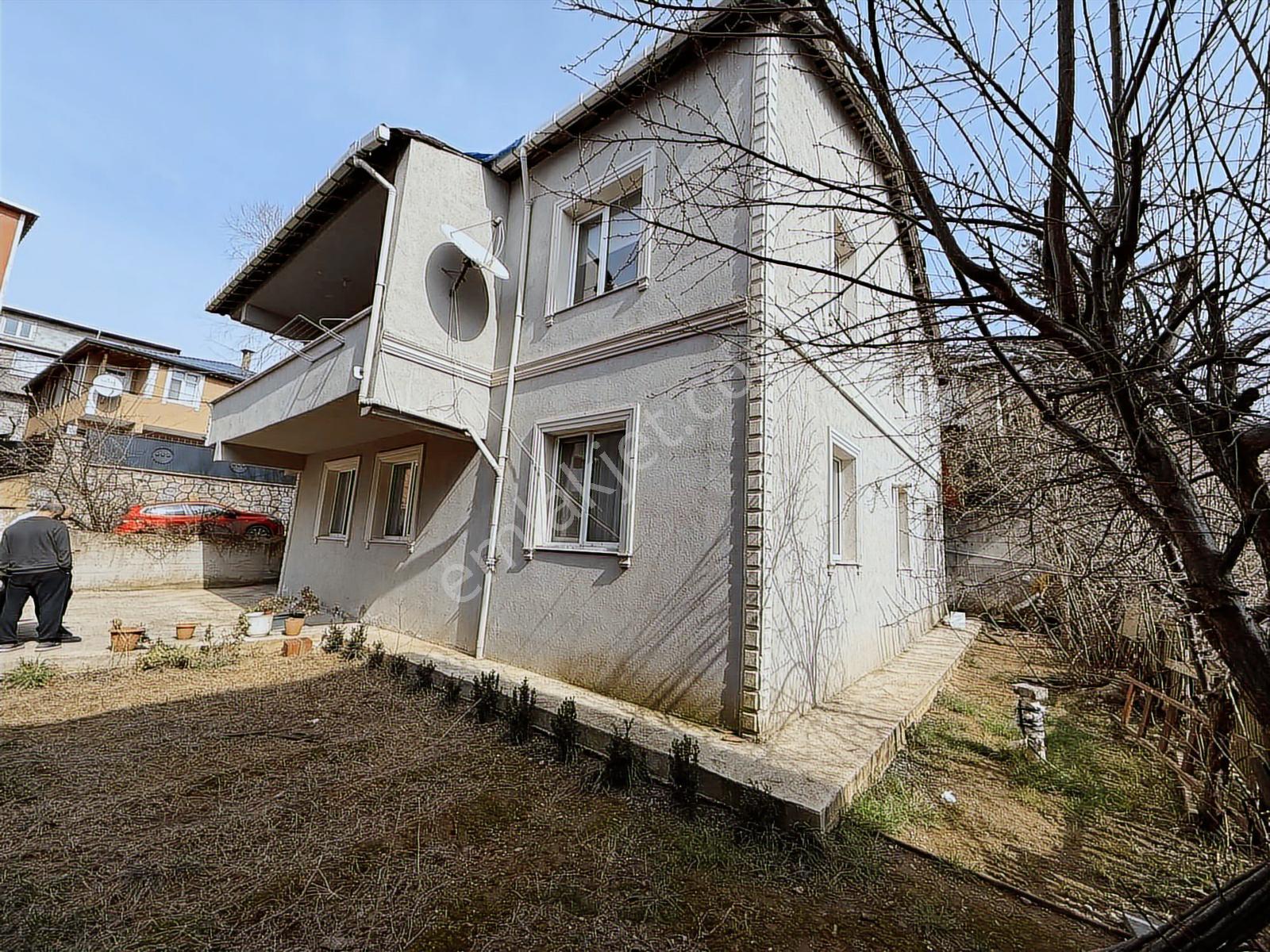 Yavuz Selim Mahallesinde 265 M2 Arsa İçerisinde Müstakil Ev - Görsel 2