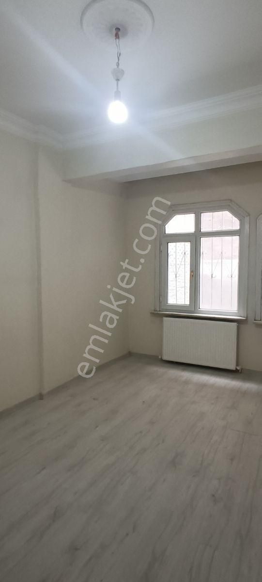 Şemsipaşa Satılık Daire Bahçe Kat Masrafsız 2+1 - Görsel 12