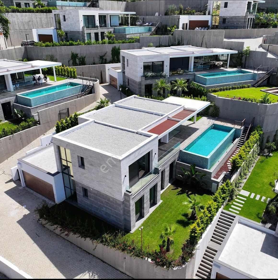 Bodrum Yalıkavak Deniz Manzaralı 5+1 Satılık Lüx Villa