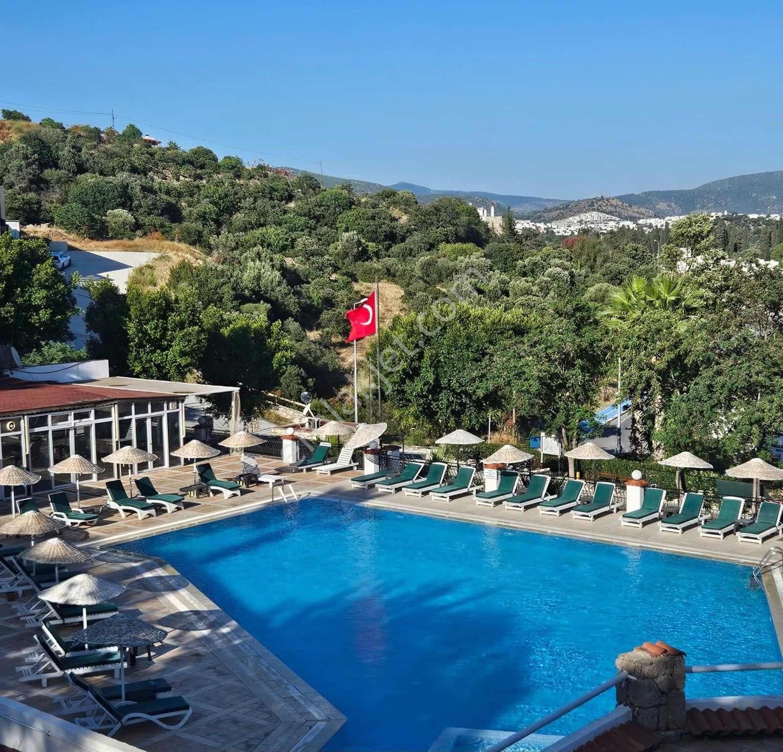 Bitez Burak Sitesinde Tam Müstakil 4+1 Villa - Görsel 23