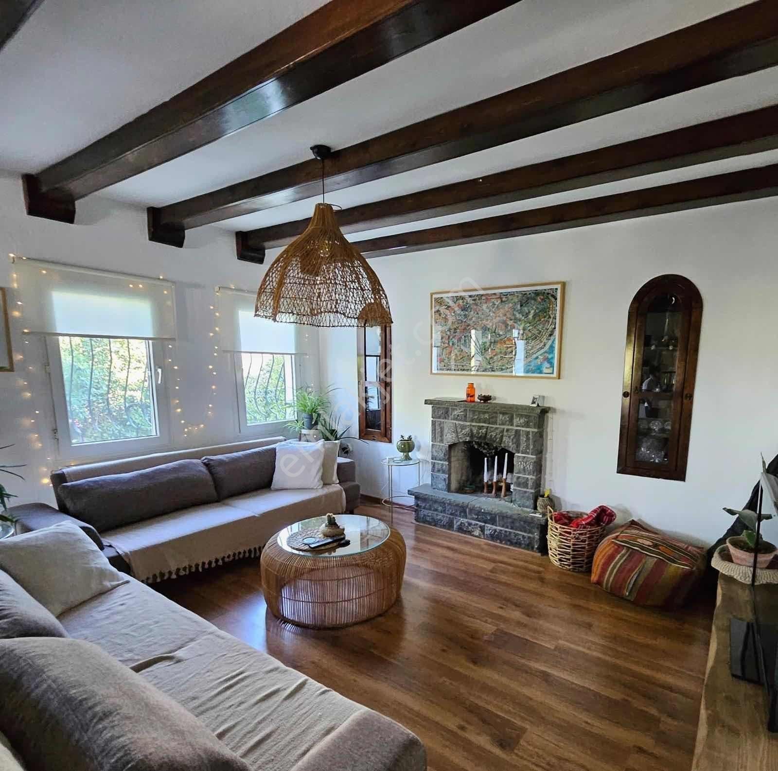 Bitez Burak Sitesinde Tam Müstakil 4+1 Villa - Görsel 3