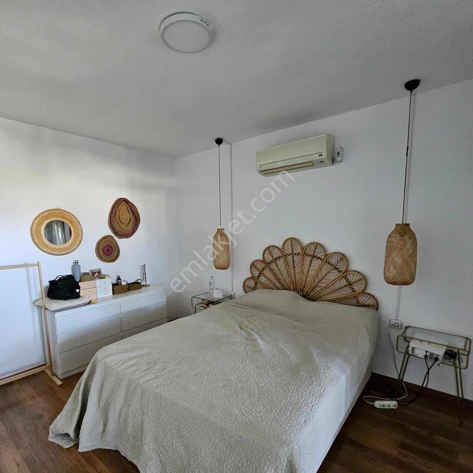 Bitez Burak Sitesinde Tam Müstakil 4+1 Villa - Görsel 14