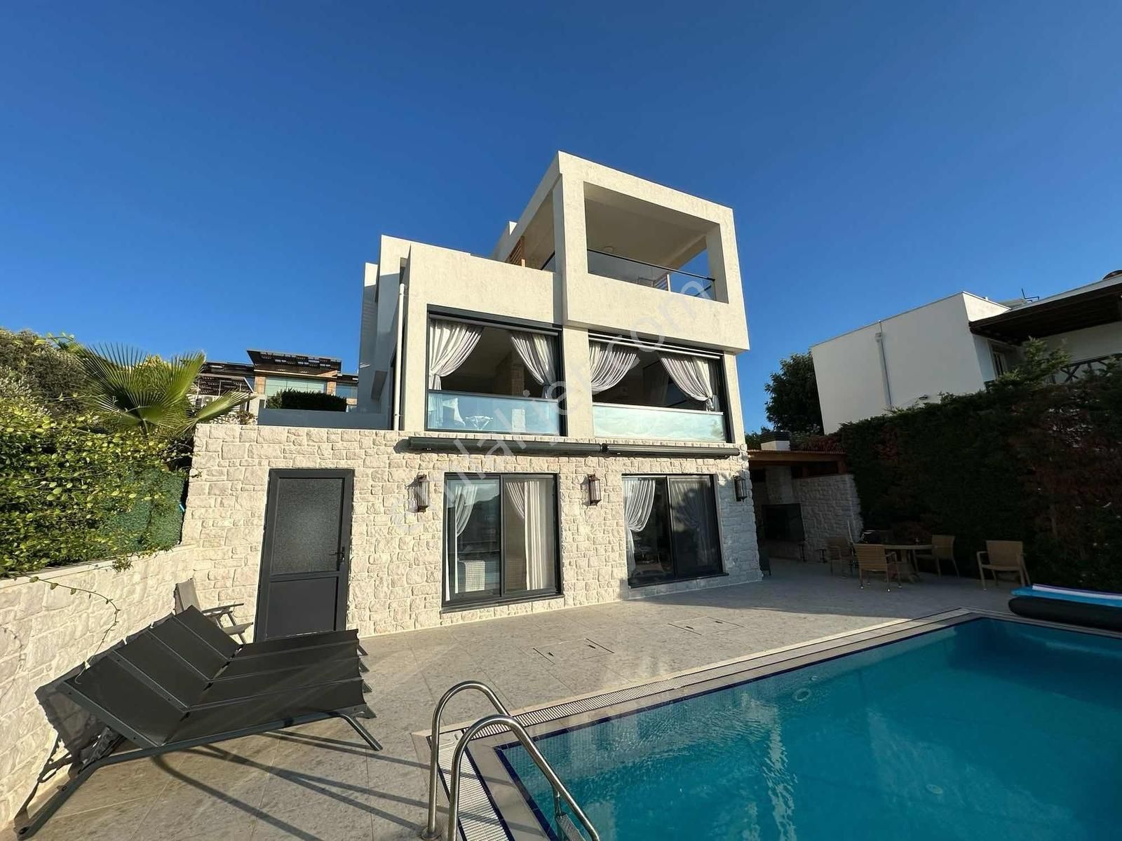 Yalıkavak Tilkicik Satılık 3+2 Müstakil Villa