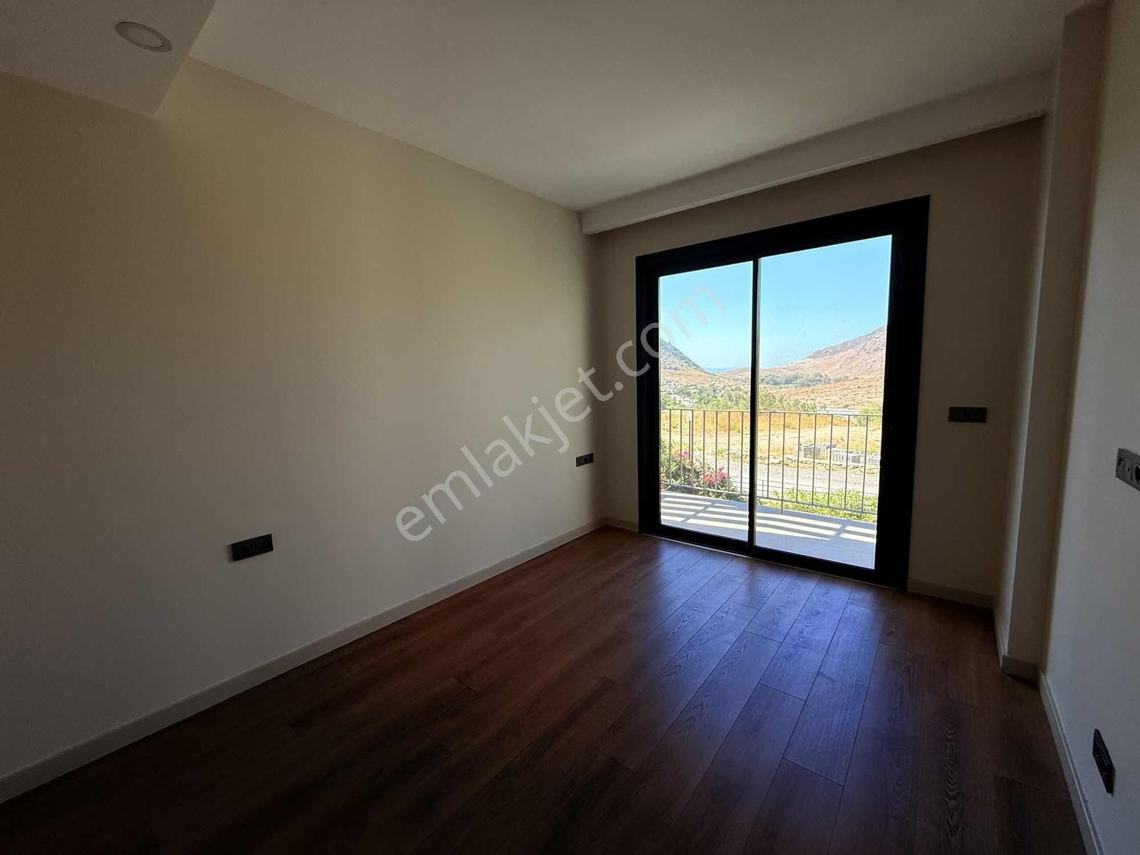 Bodrum Akyarlarda Özel Havuzlu 4+1 Müstakil Villa - Görsel 17