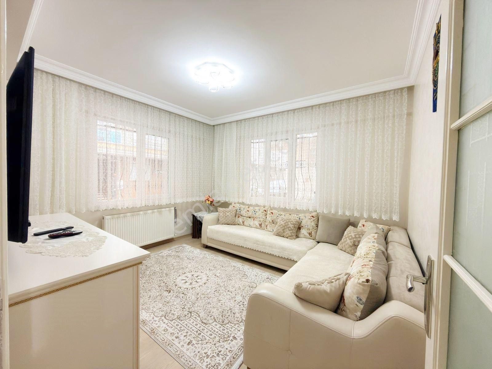 Salih Emlak 'tan Satılık 2+1 Yüksek Giriş Güney Cephe 13 Yaşında - Görsel 4