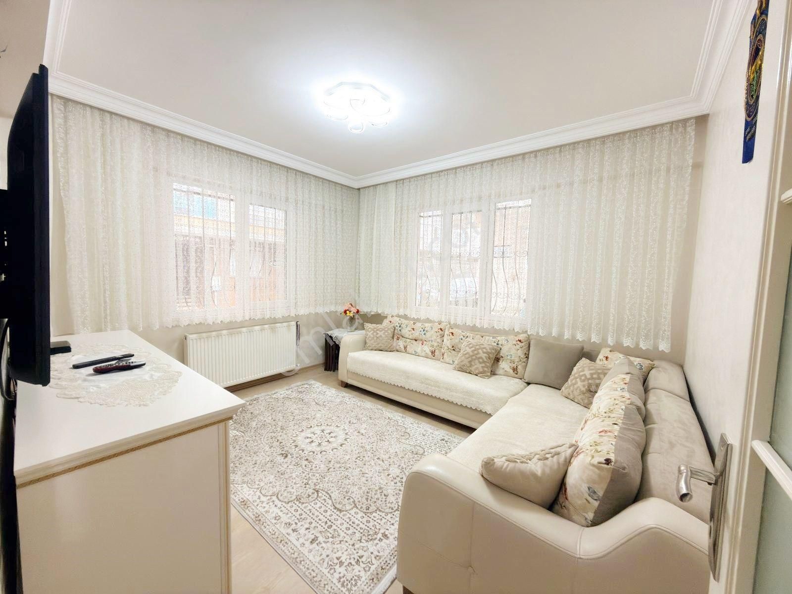 Salih Emlak 'tan Satılık 2+1 Yüksek Giriş Güney Cephe 13 Yaşında - Görsel 2