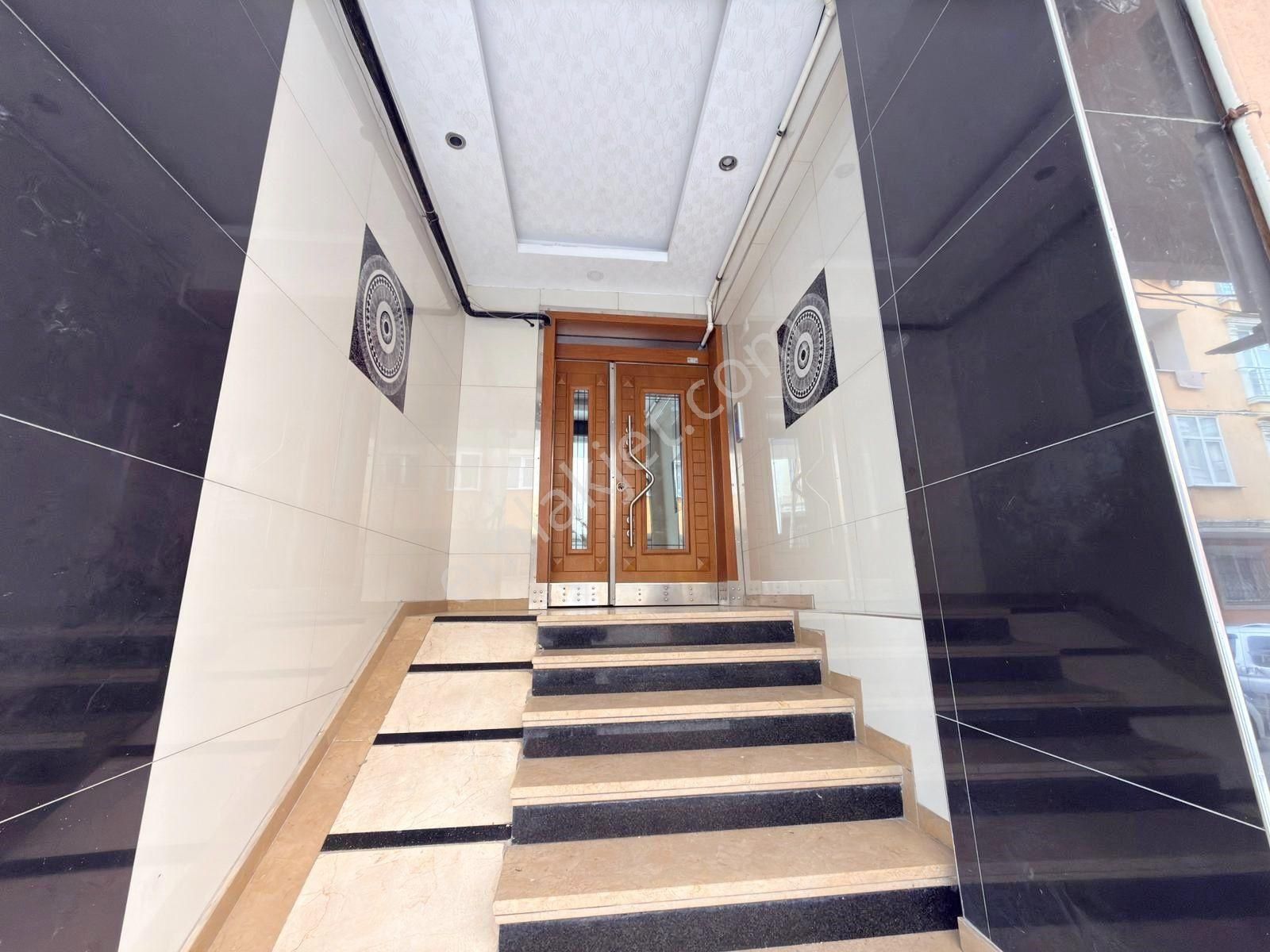 Salih Emlak 'tan Satılık 2+1 Yüksek Giriş Güney Cephe 13 Yaşında - Görsel 25