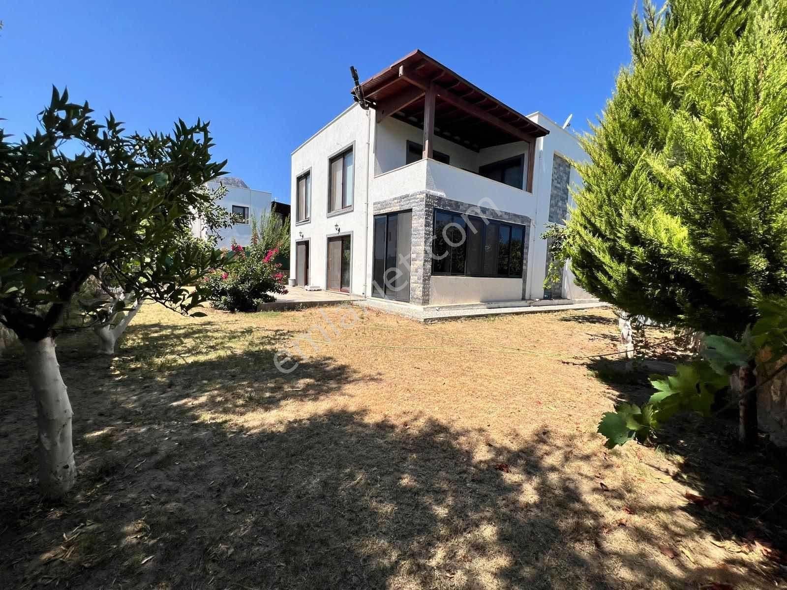 Bodrum Gölköyde Kiralık Eşyalı 3+1 Daire Denize 500 M