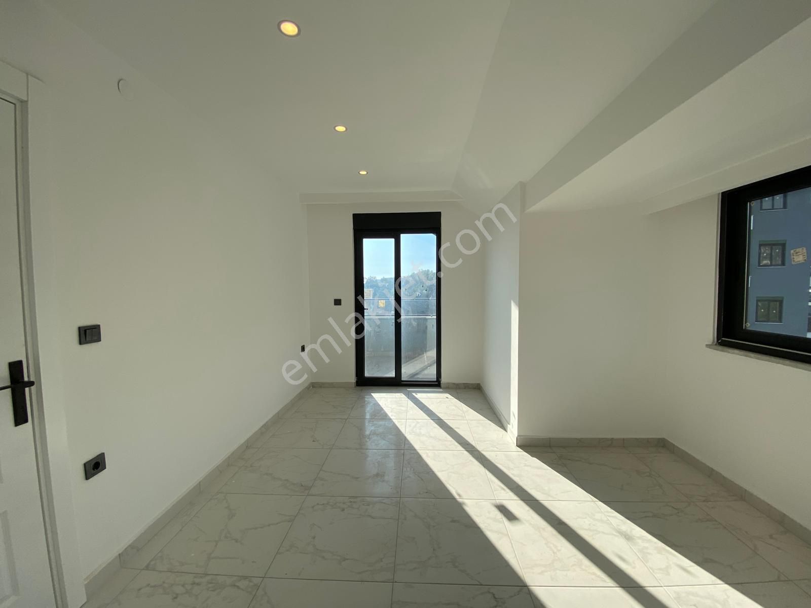 Alanya Çıplaklı'da Satılık 3+1 Full Manzaralı Sıfır Daire - Görsel 20