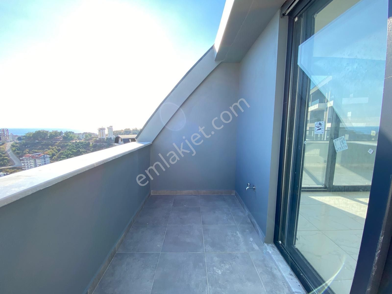 Alanya Çıplaklı'da Satılık 3+1 Full Manzaralı Sıfır Daire - Görsel 11