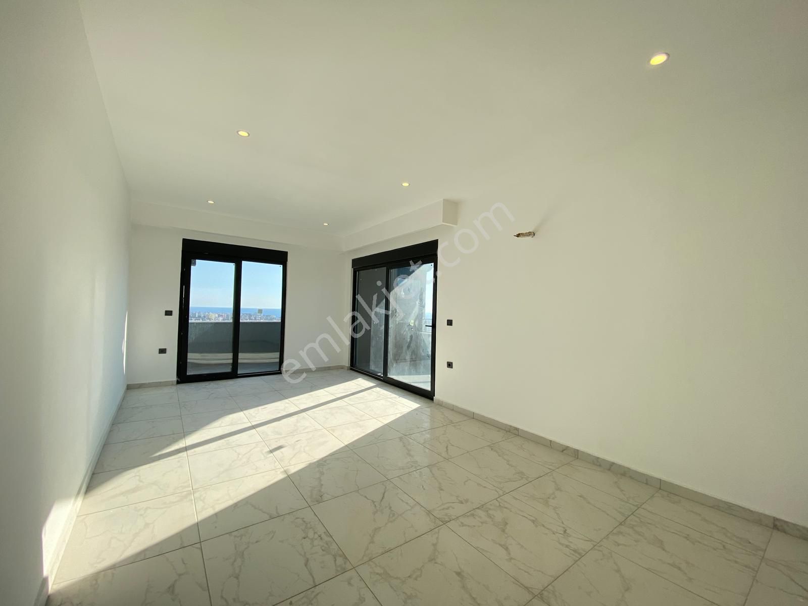 Alanya Çıplaklı'da Satılık 3+1 Full Manzaralı Sıfır Daire - Görsel 6